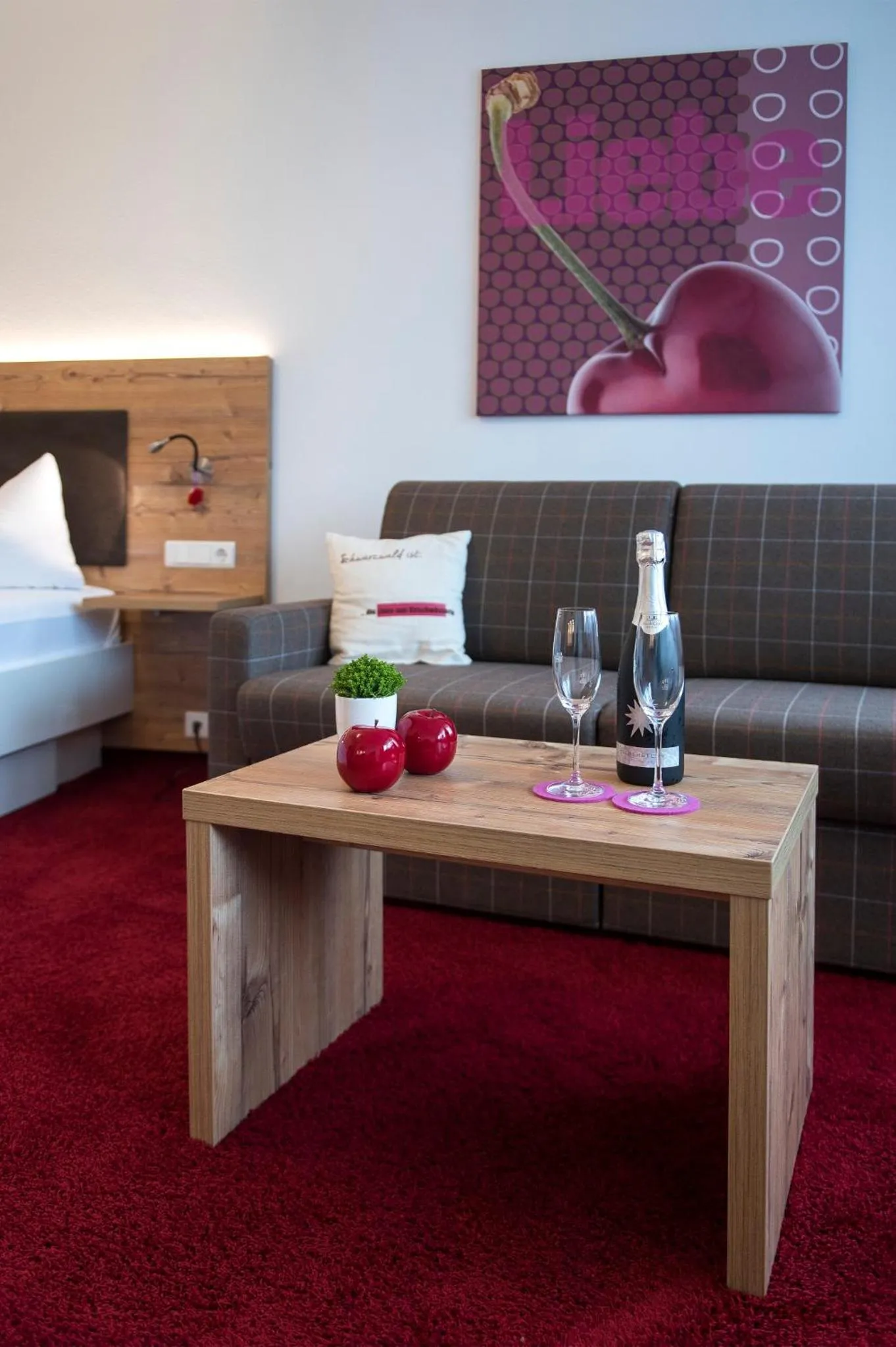 Photo of the whole room, Bed in Hotel Garni Schmieder’s Ochsen