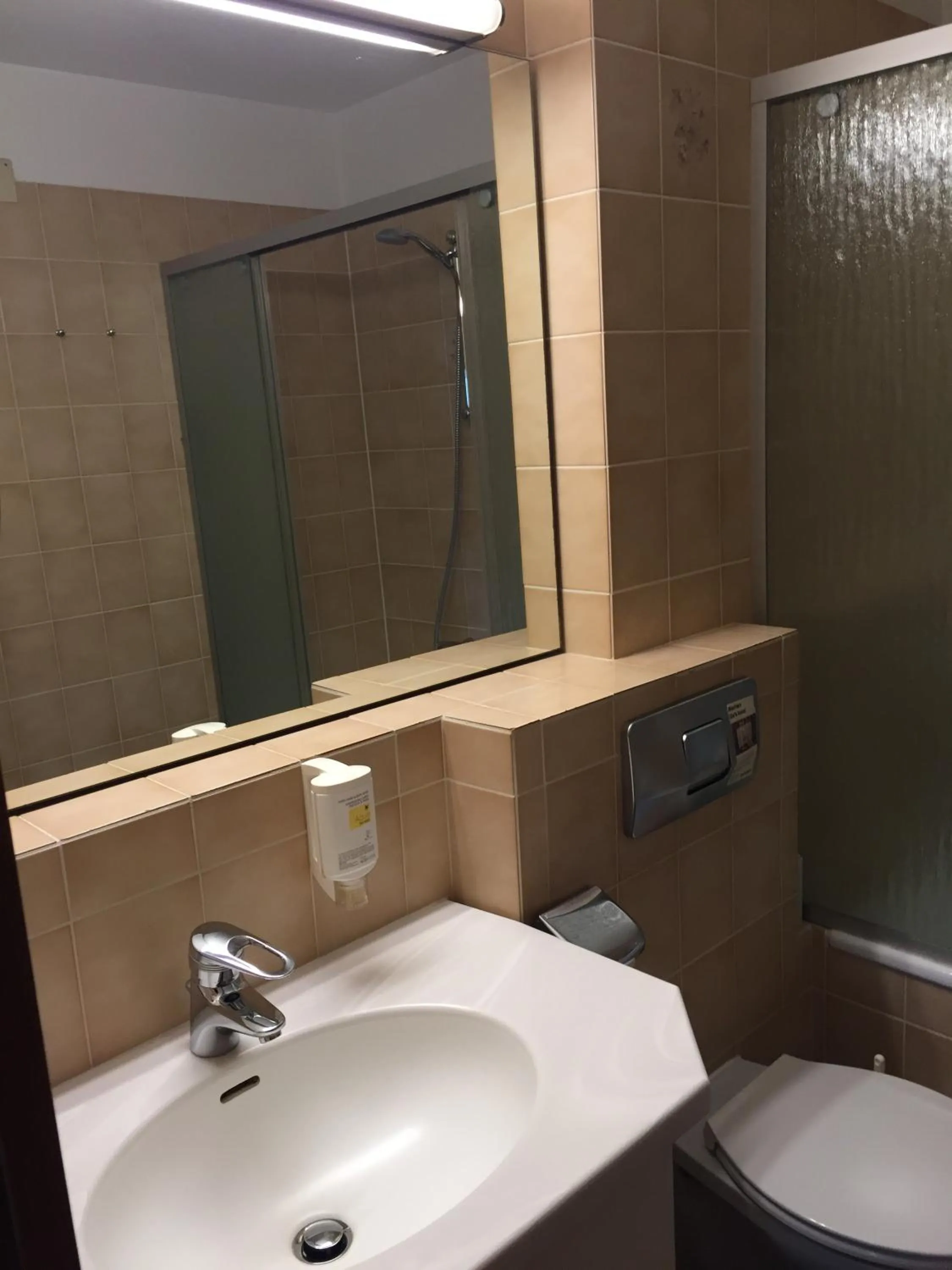 Bathroom in Hotel Garni Schmieder’s Ochsen