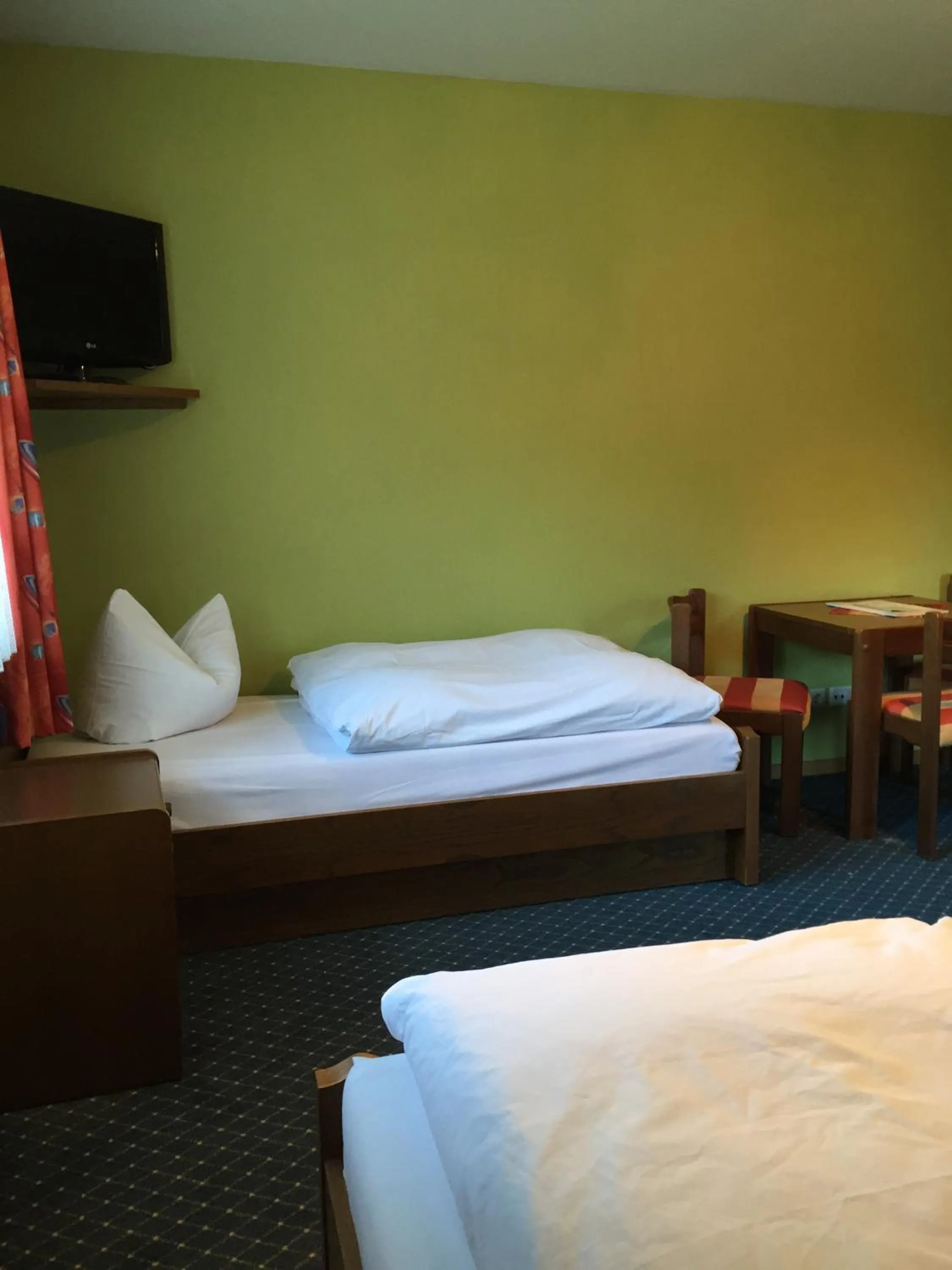 Bed in Hotel Garni Schmieder’s Ochsen