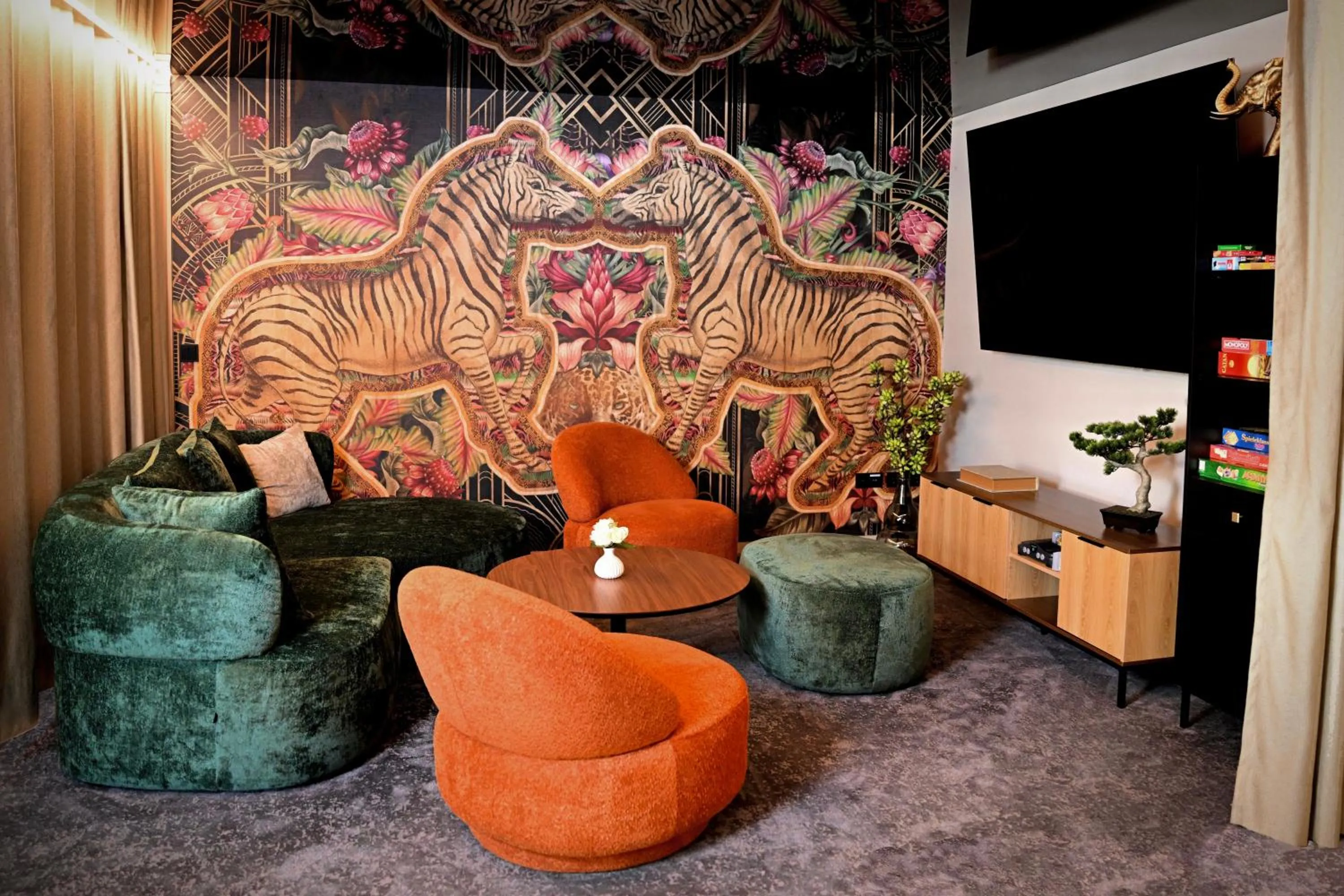 Communal lounge/ TV room in Hotel Dreiflüssehof