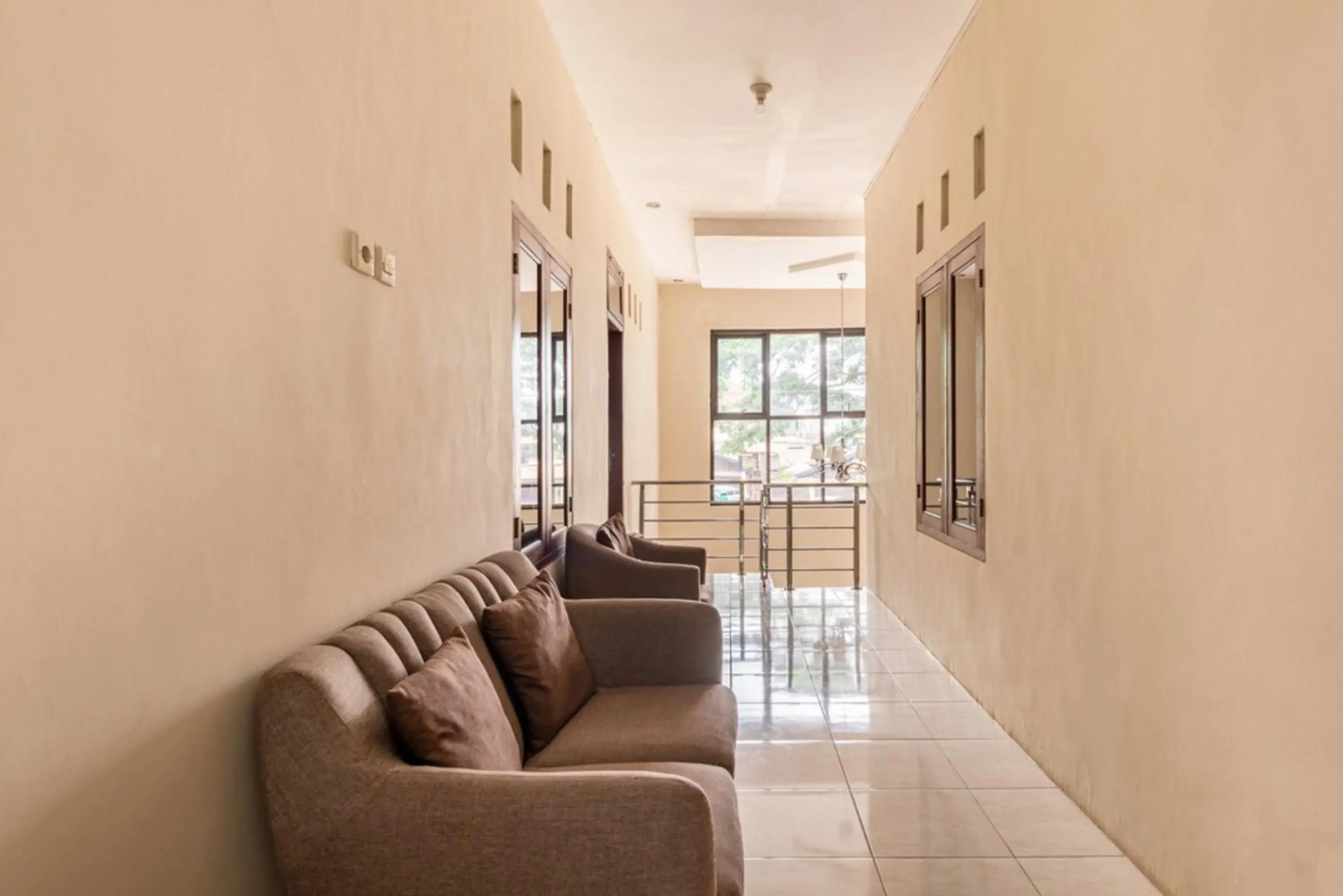 Facade/entrance in RedDoorz near Dino Park Facade/entrance in RedDoorz near Dino Park