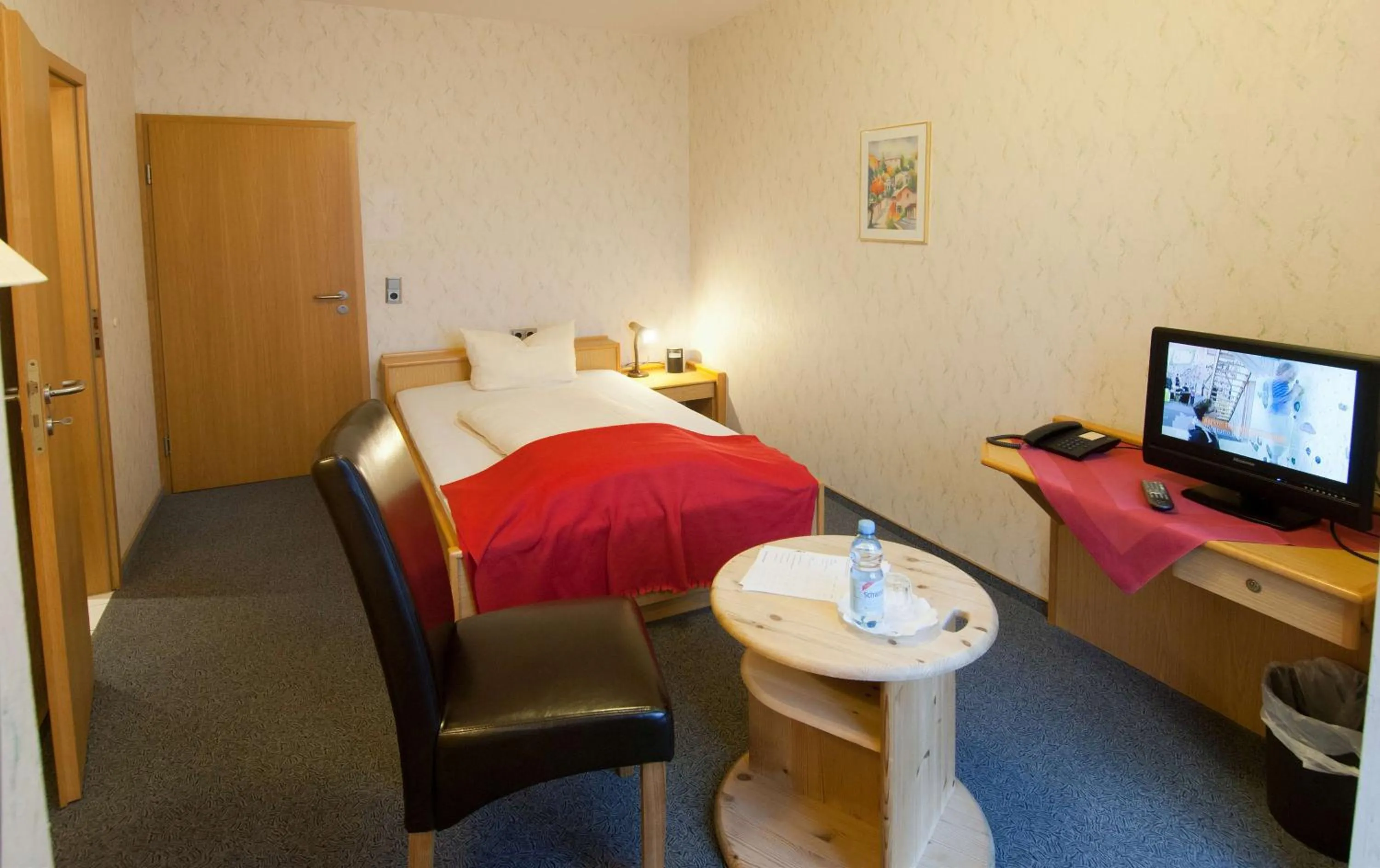 Photo of the whole room, Bed in Hotel Garni am Goetheplatz