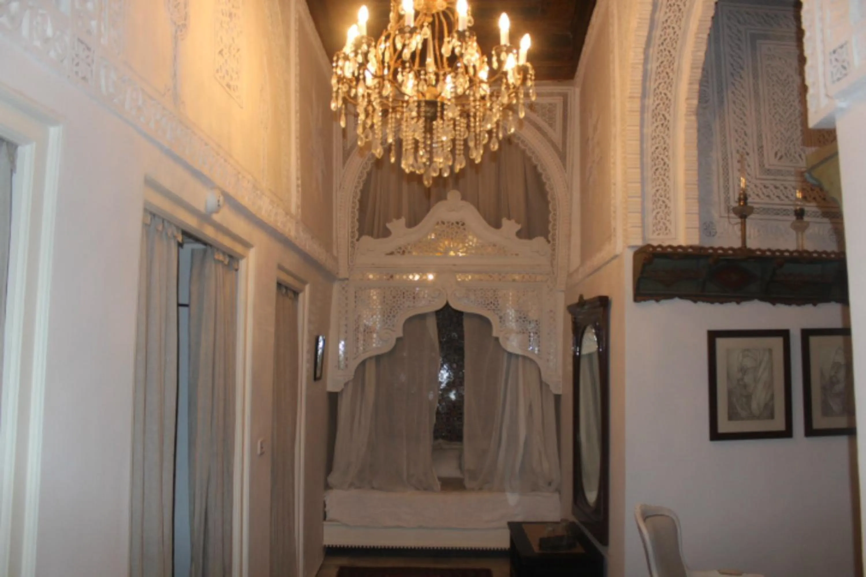 Decorative detail in Dar Ben Gacem