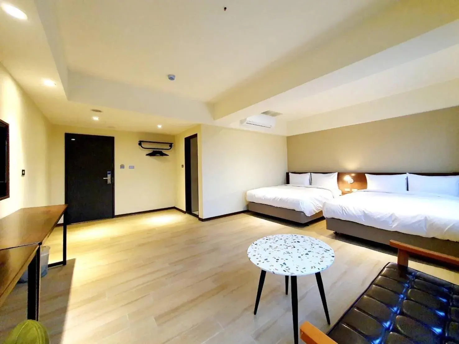 Bed in Dahua Hotel Bed in Dahua Hotel