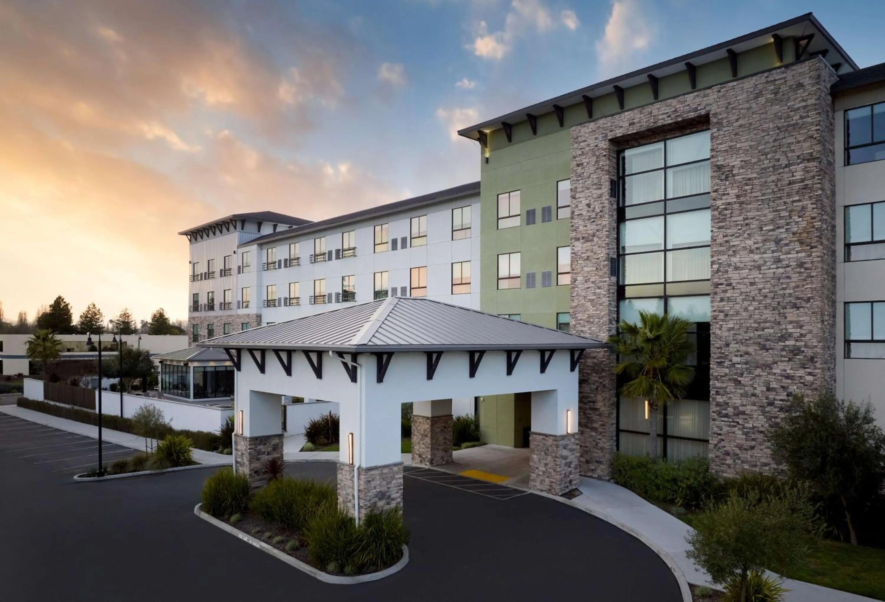 Property building in Cambria Hotel Sonoma Wine Country
