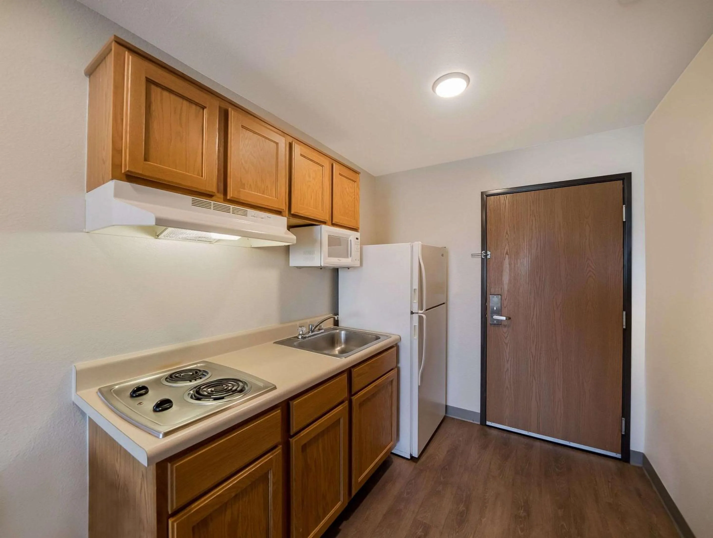 Kitchen or kitchenette in WoodSpring Suites Fort Worth Trophy Club