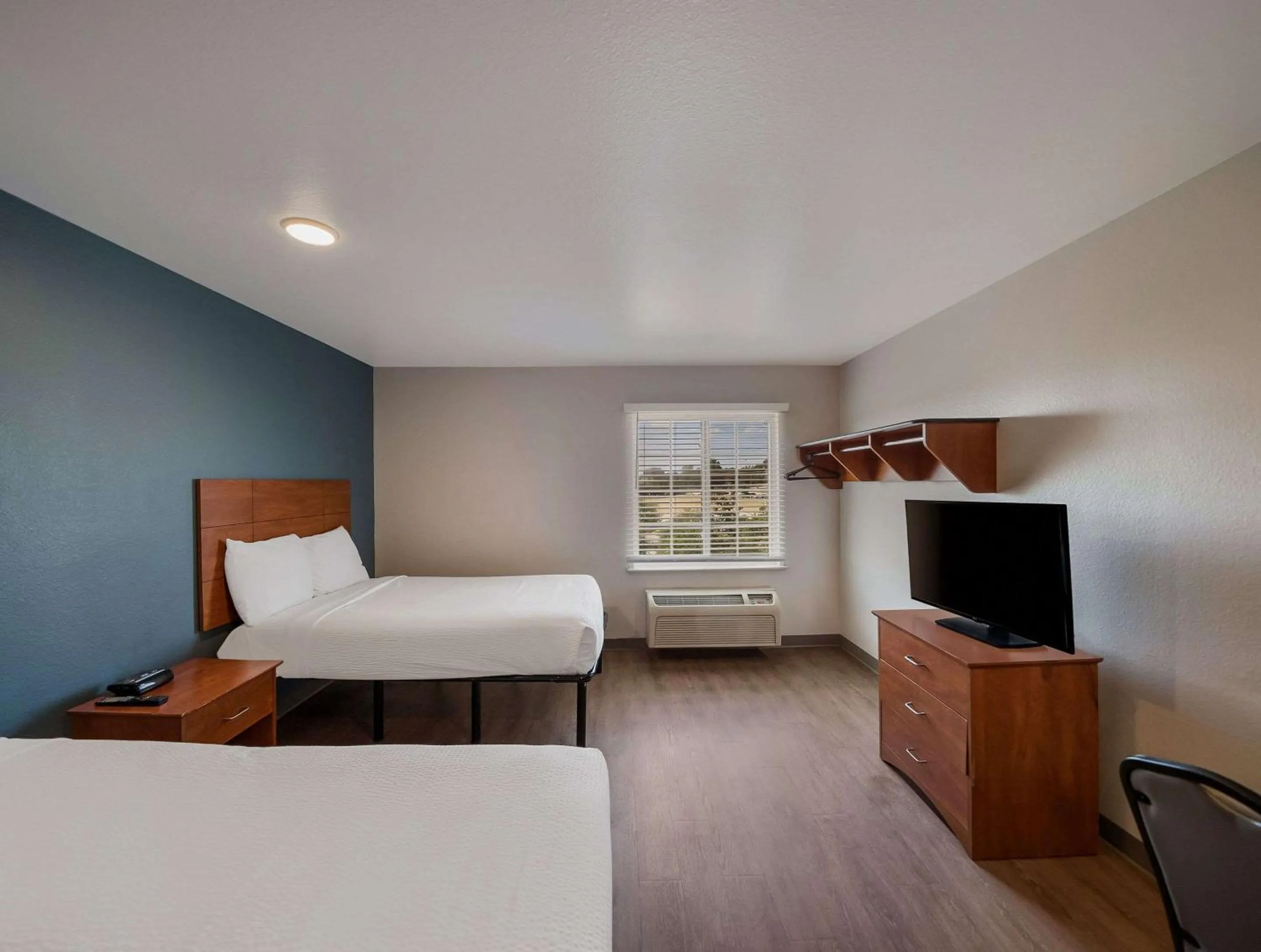 Bedroom, Bed in WoodSpring Suites Fort Worth Trophy Club
