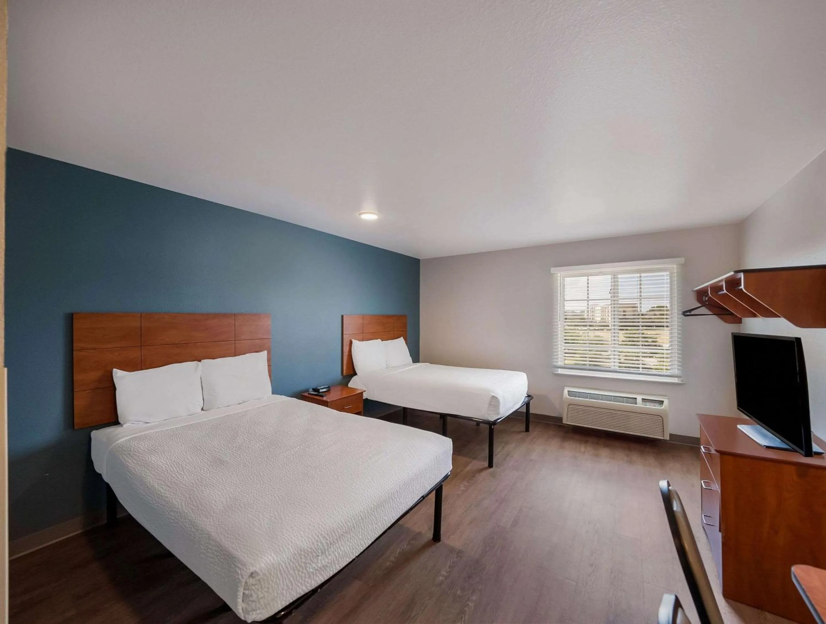 Bedroom, Bed in WoodSpring Suites Fort Worth Trophy Club