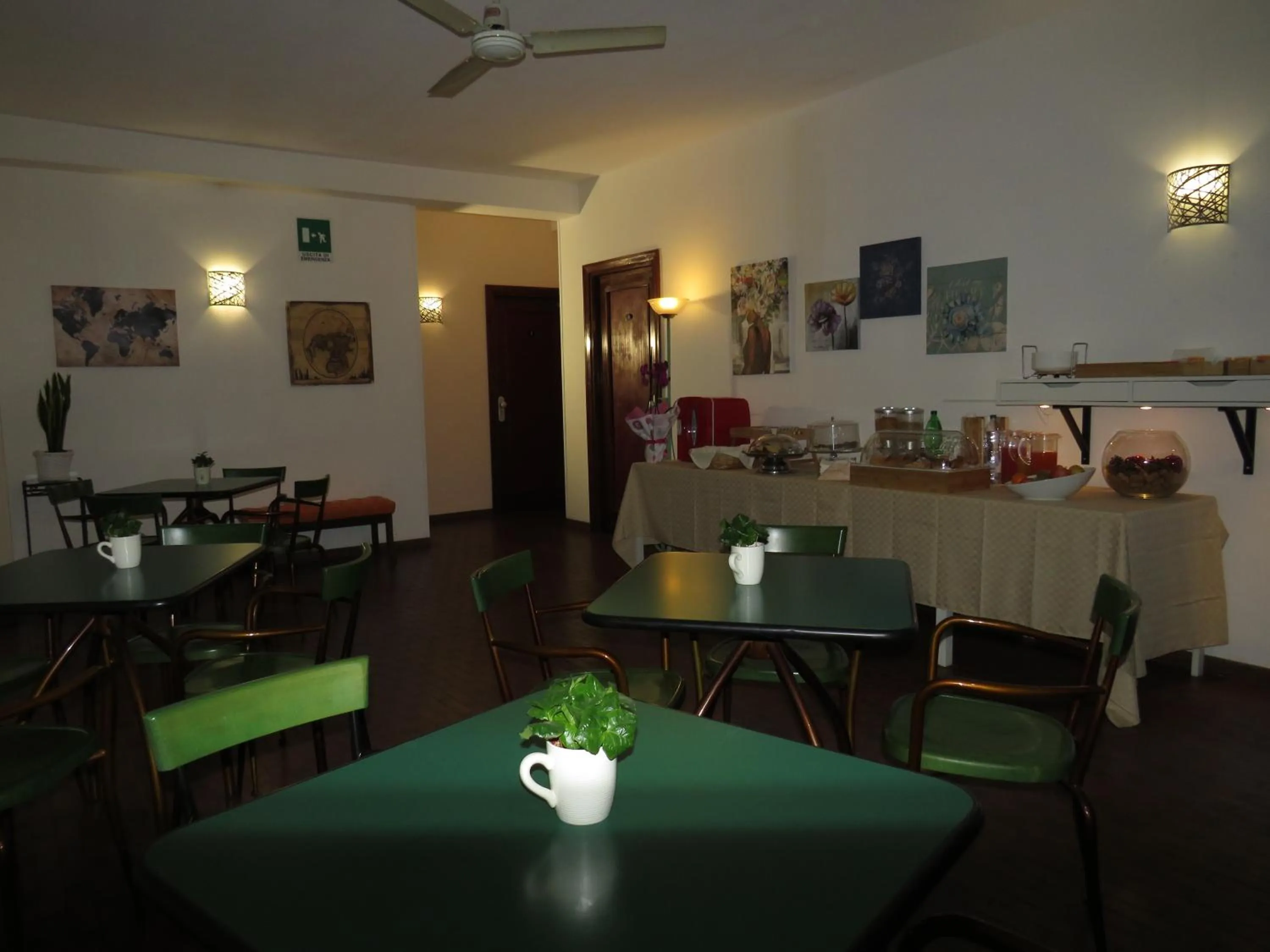 Restaurant/places to eat in Hotel San Michele