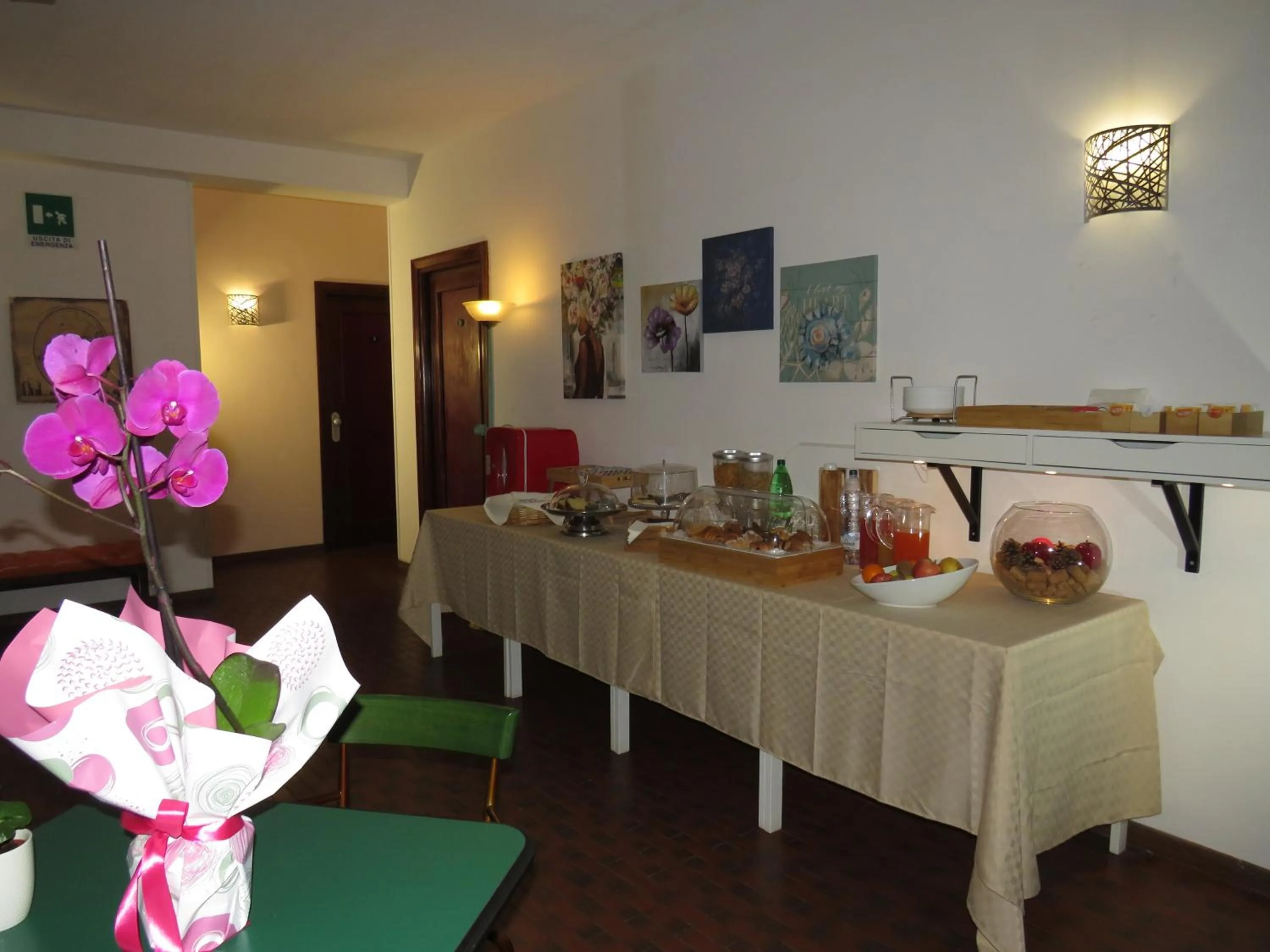 Restaurant/places to eat in Hotel San Michele