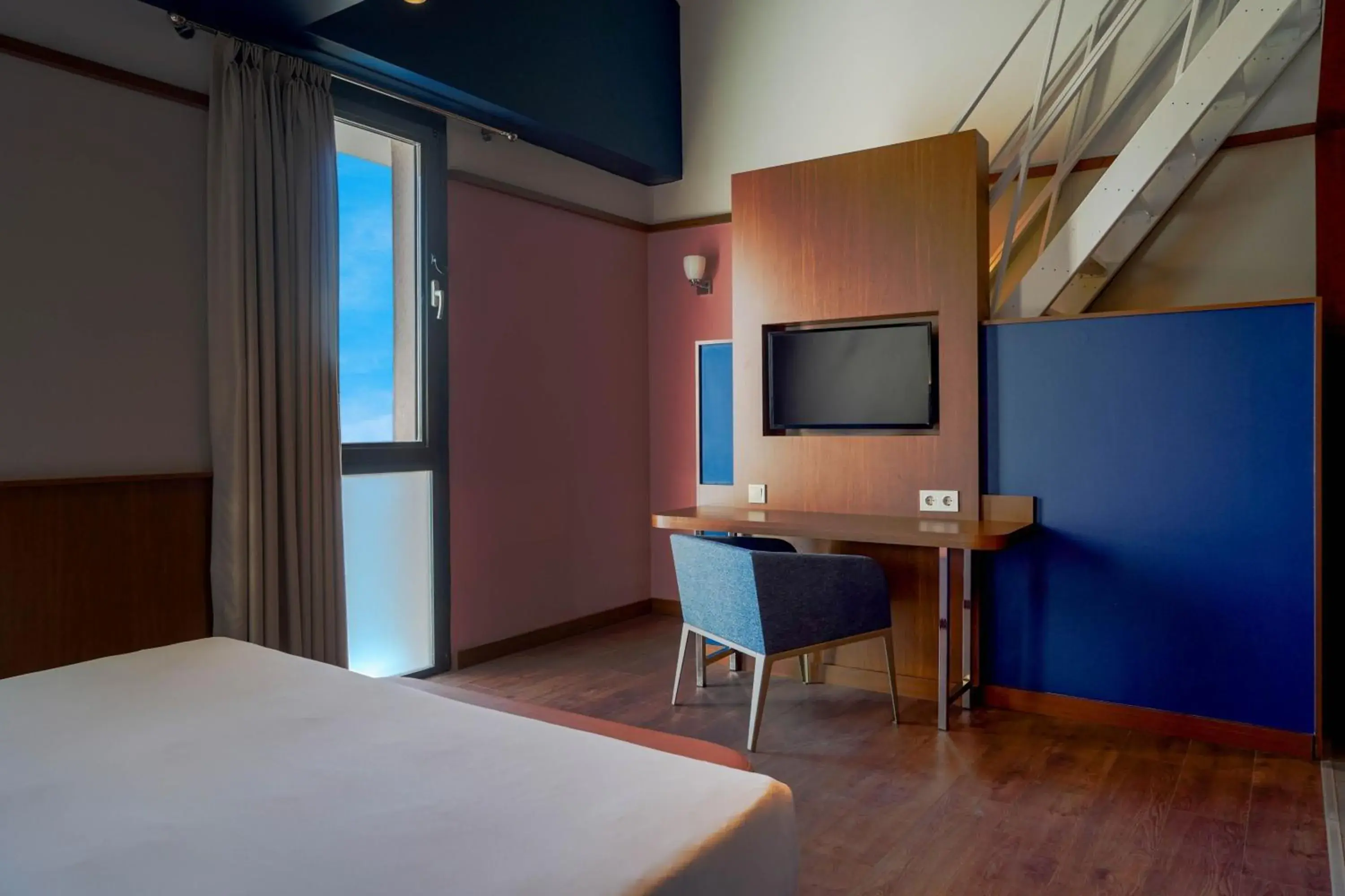 Photo of the whole room, Bed in Four Points Flex by Sheraton Bursa Nilüfer Photo of the whole room, Bed in Four Points Flex by Sheraton Bursa Nilüfer