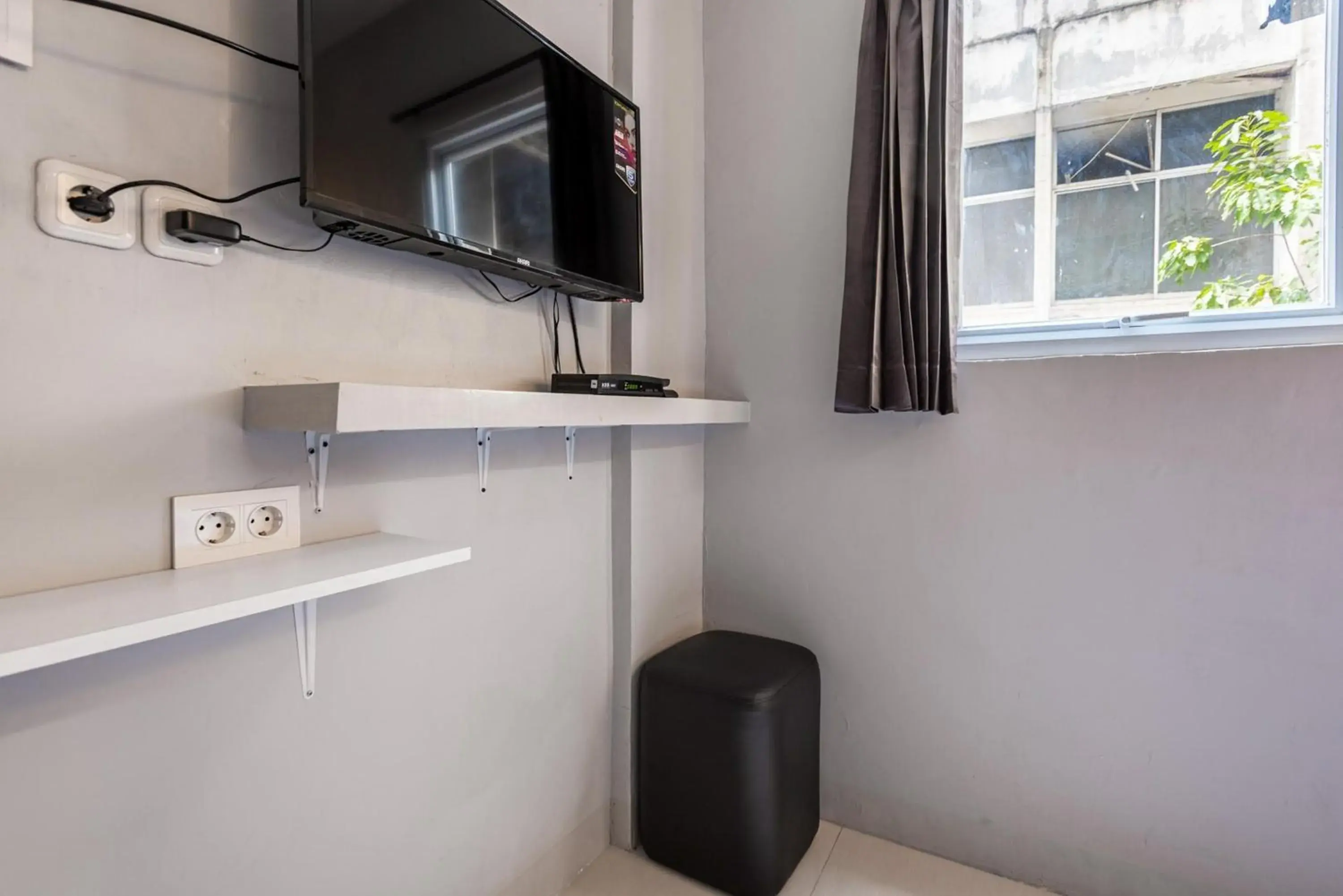 RedDoorz near Tanjung Duren 2 RedDoorz near Tanjung Duren 2