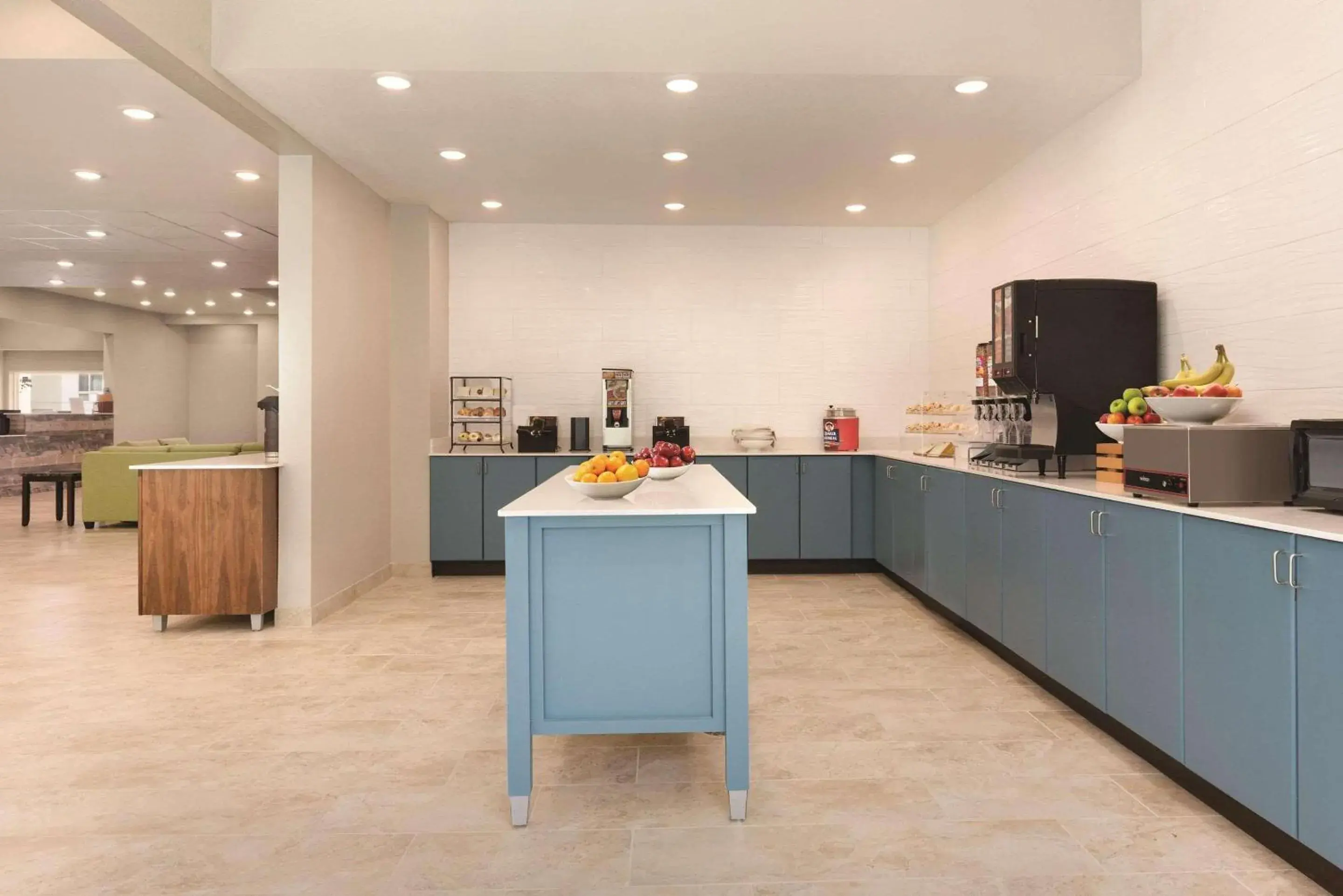 Breakfast in Country Inn & Suites by Radisson, Greensboro, NC Breakfast in Country Inn & Suites by Radisson, Greensboro, NC