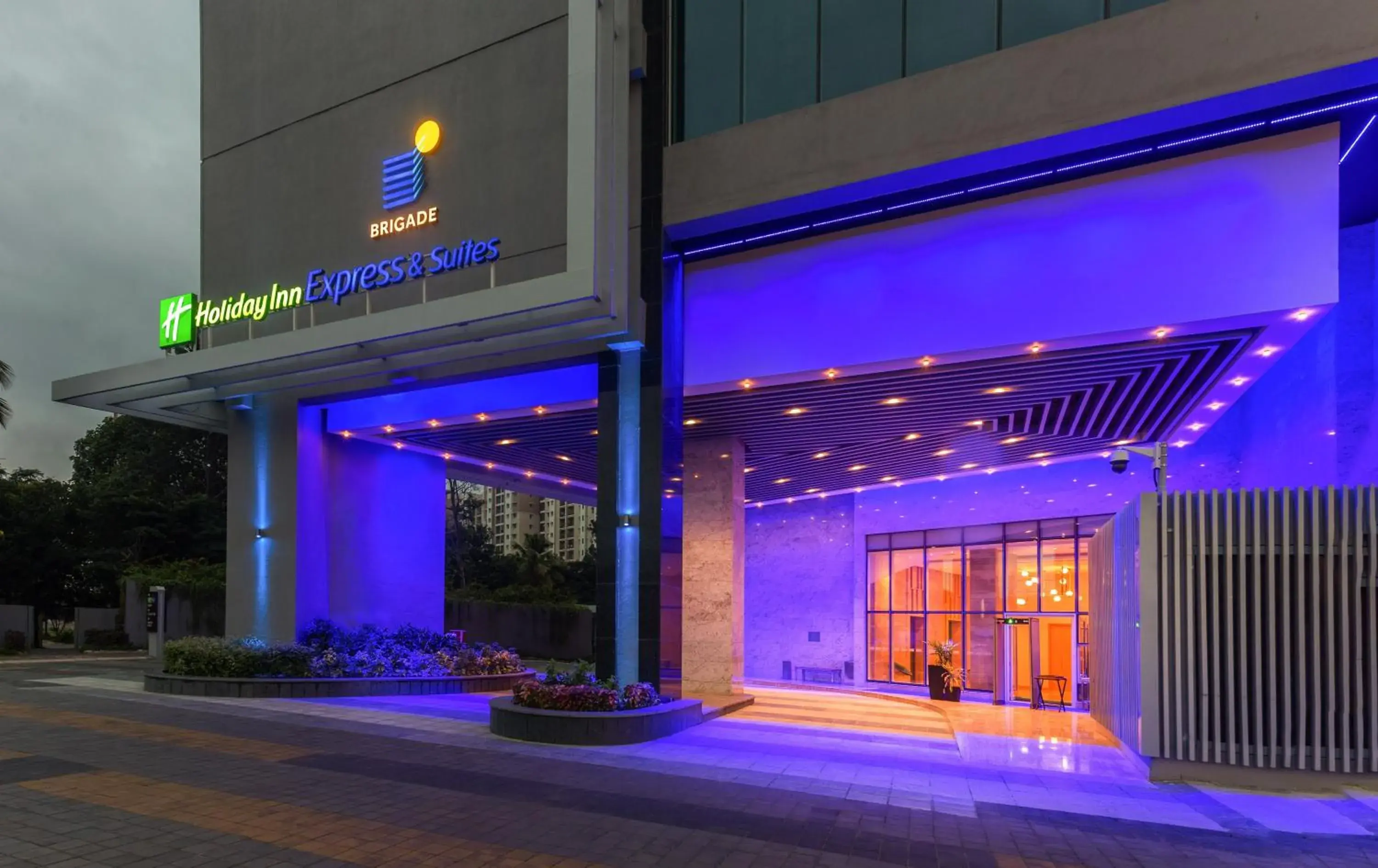Property building in Holiday Inn Express & Suites Bengaluru Old Madras Road by IHG Property building in Holiday Inn Express & Suites Bengaluru Old Madras Road by IHG