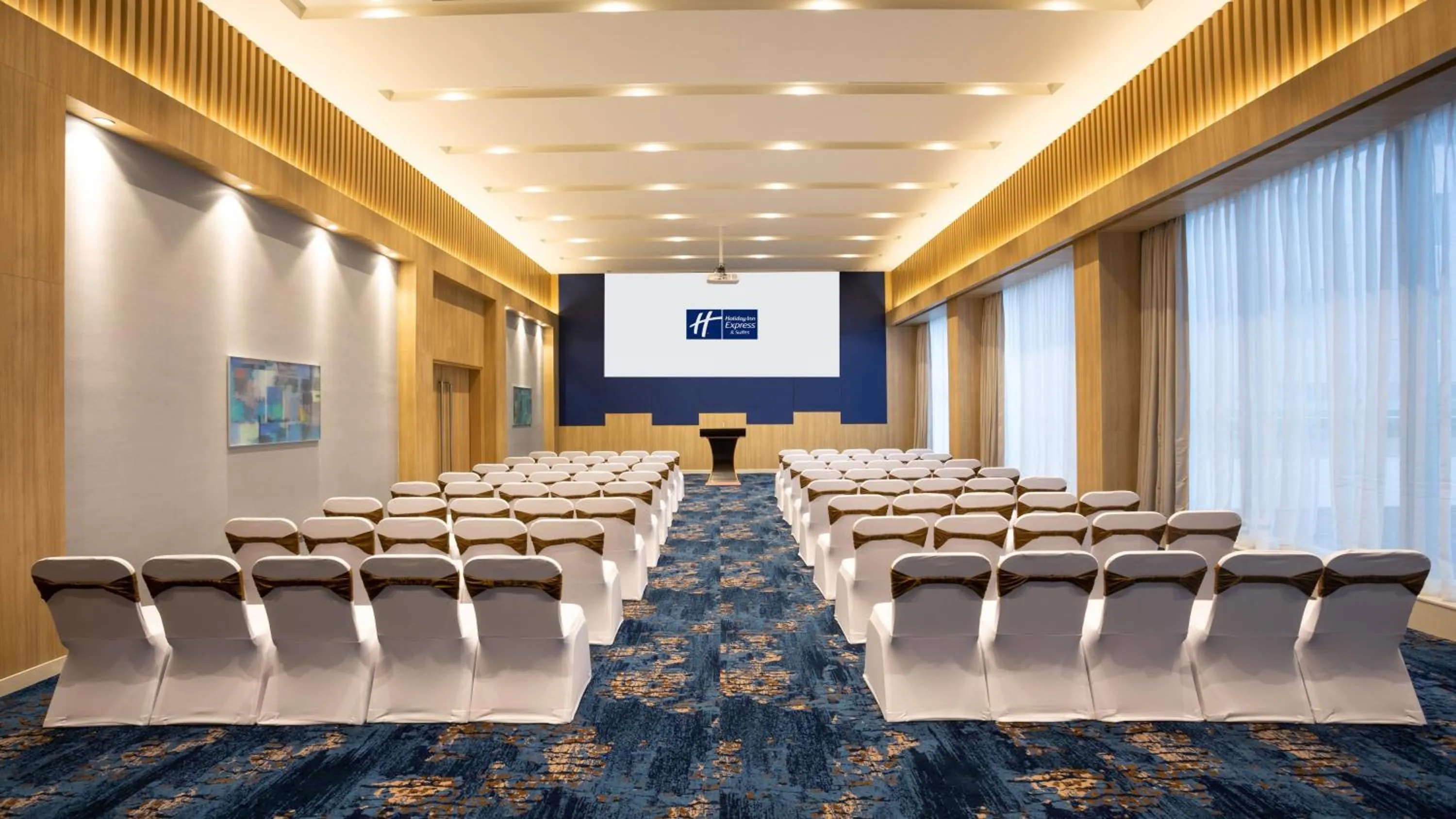 Banquet/Function facilities in Holiday Inn Express & Suites Bengaluru Old Madras Road by IHG