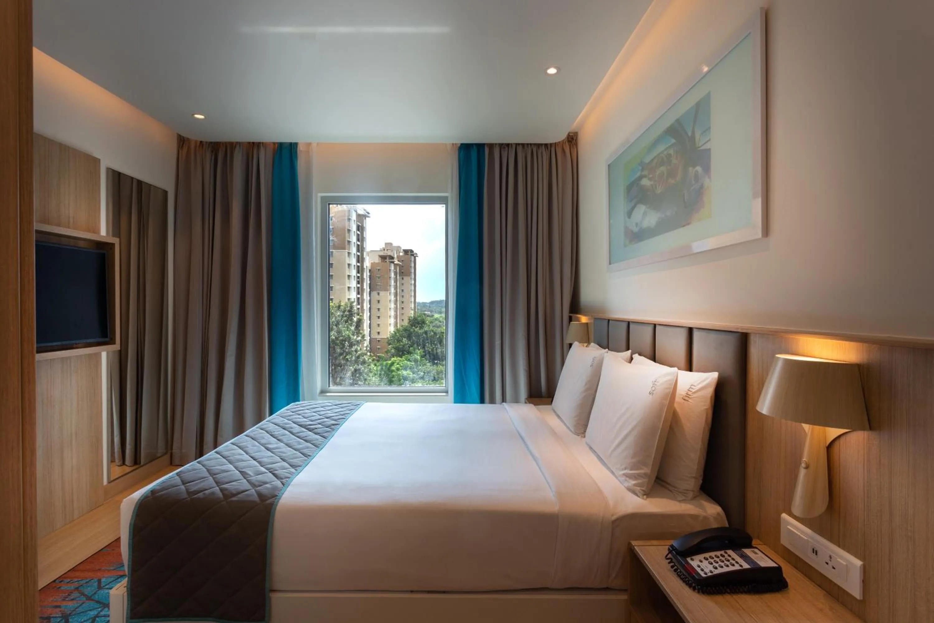 Bedroom, Bed in Holiday Inn Express & Suites Bengaluru Old Madras Road by IHG