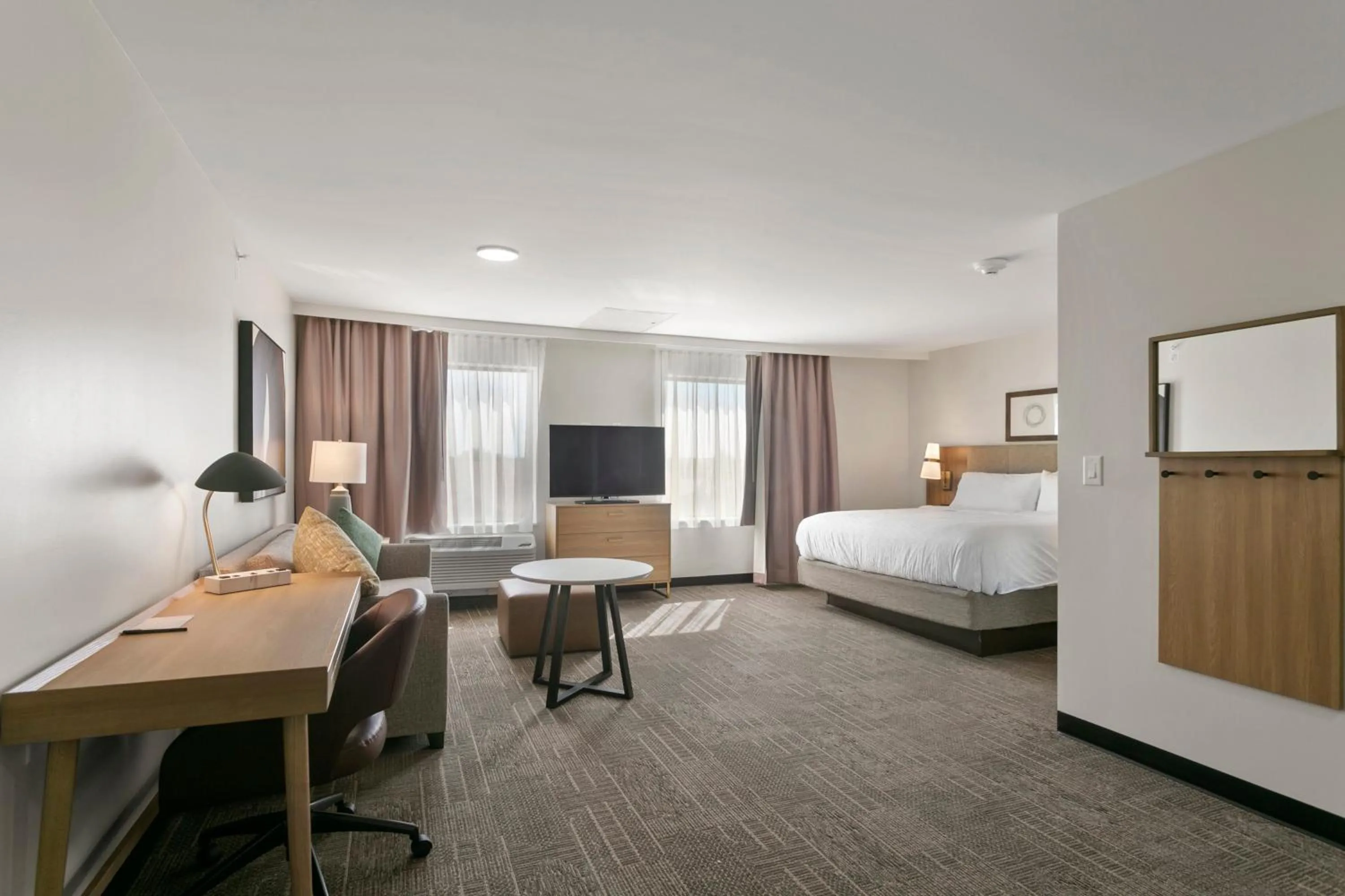 Bedroom, Bed in Staybridge Suites - Atlanta NE - Duluth by IHG