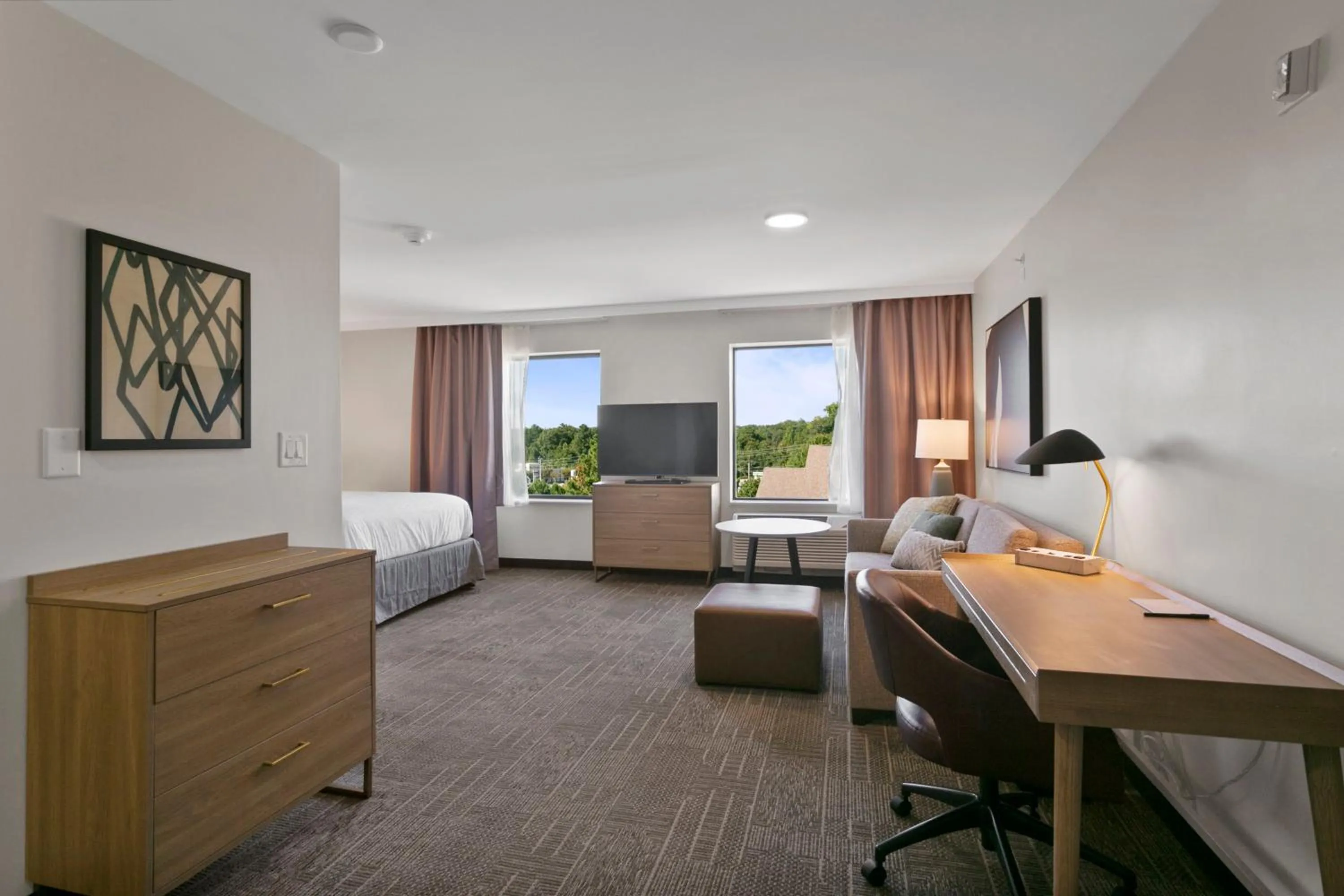 Photo of the whole room, Bed in Staybridge Suites - Atlanta NE - Duluth by IHG