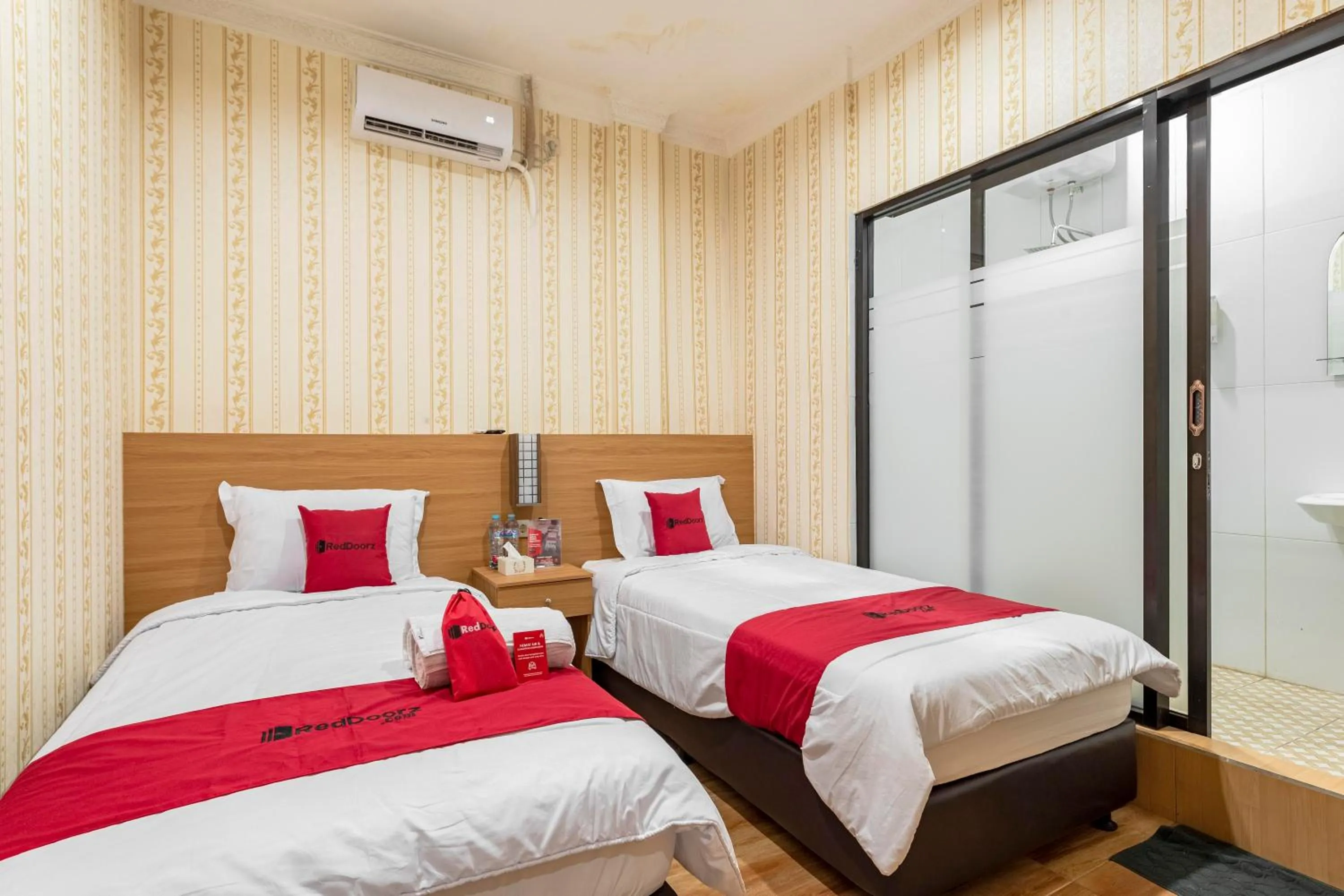 Bed in RedDoorz Syariah @ Danau Kerinci Sawojajar