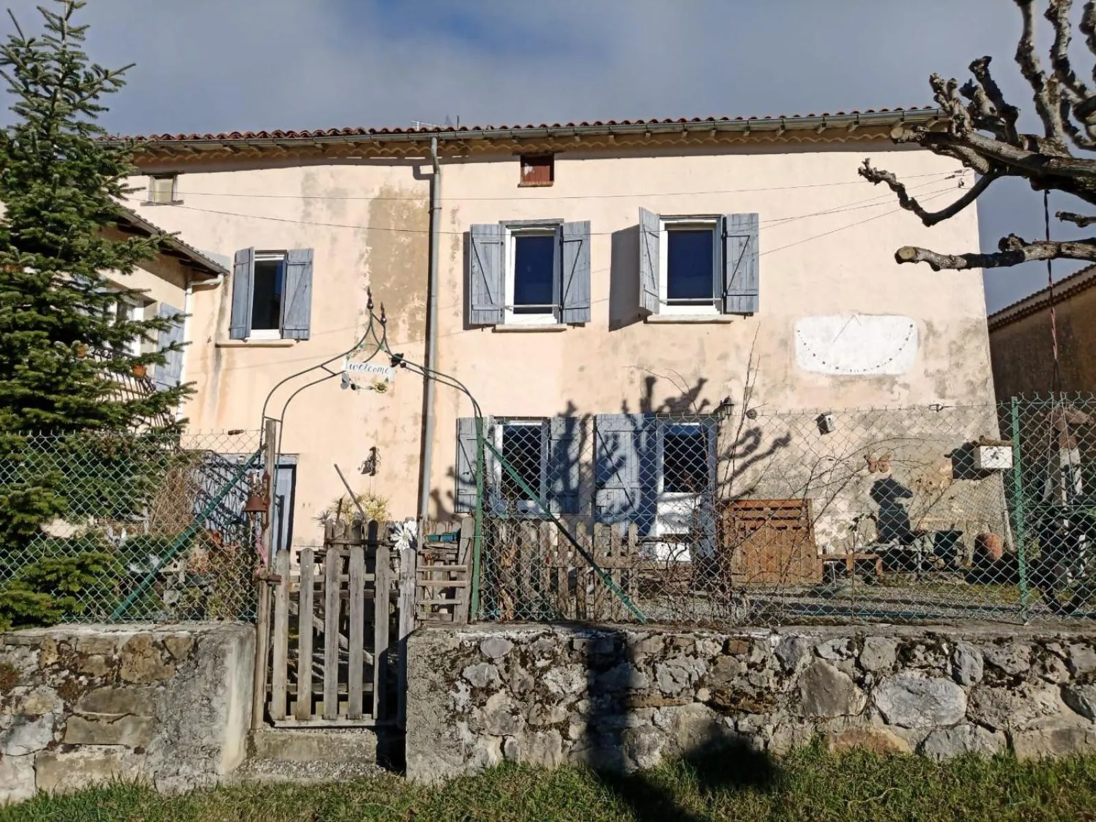 Property building in Infocus-Du-Sud