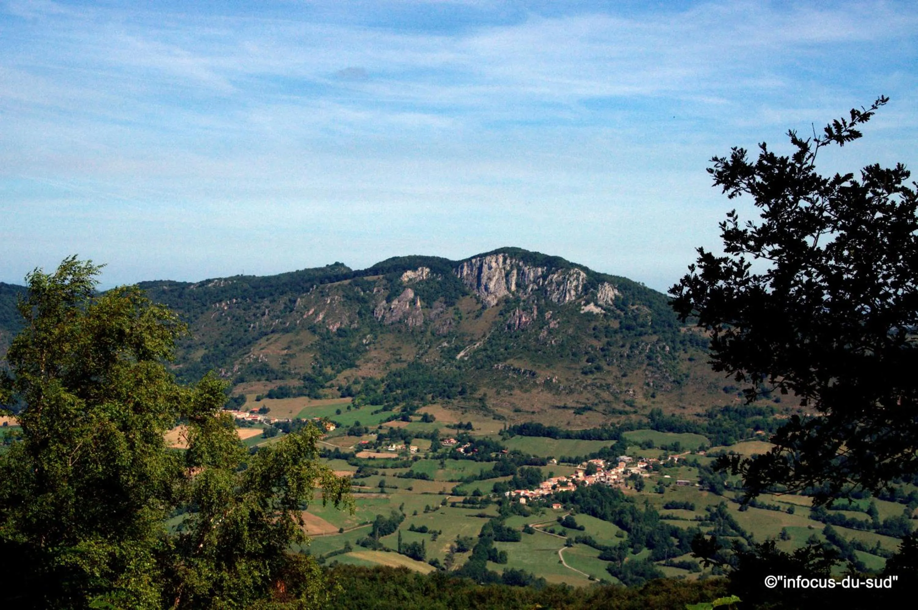 Mountain view in Infocus-Du-Sud