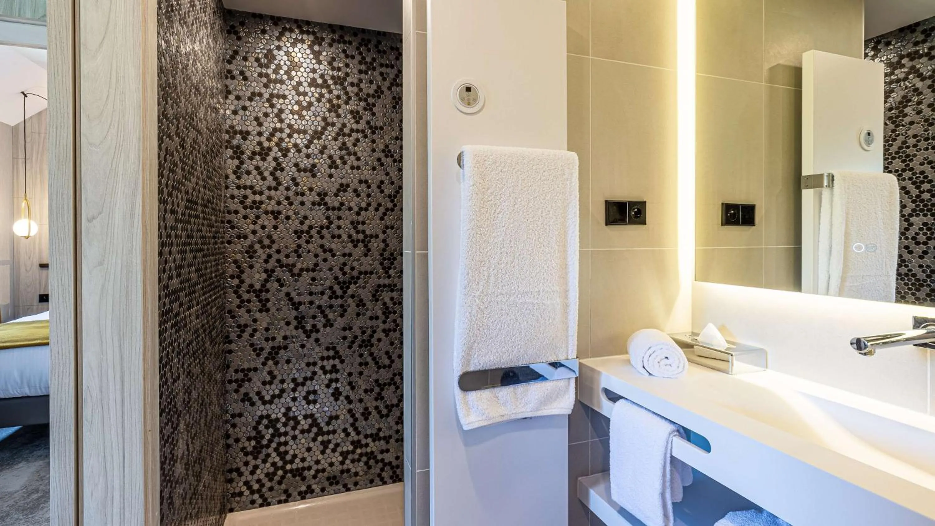 Bathroom in Domaine de Dolomieu Hotel & Spa - BW Premier Collection