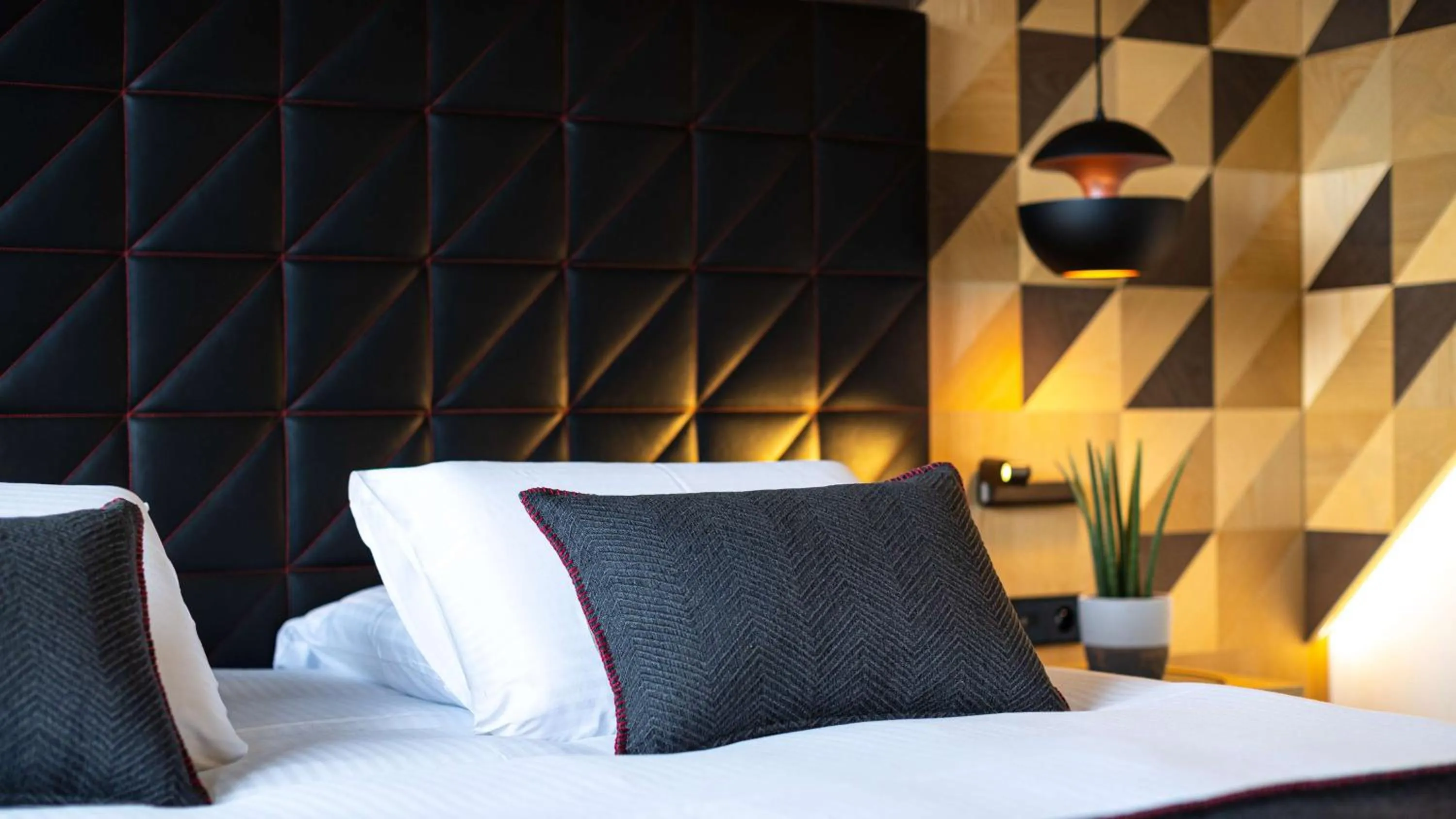 Bedroom, Bed in Domaine de Dolomieu Hotel & Spa - BW Premier Collection