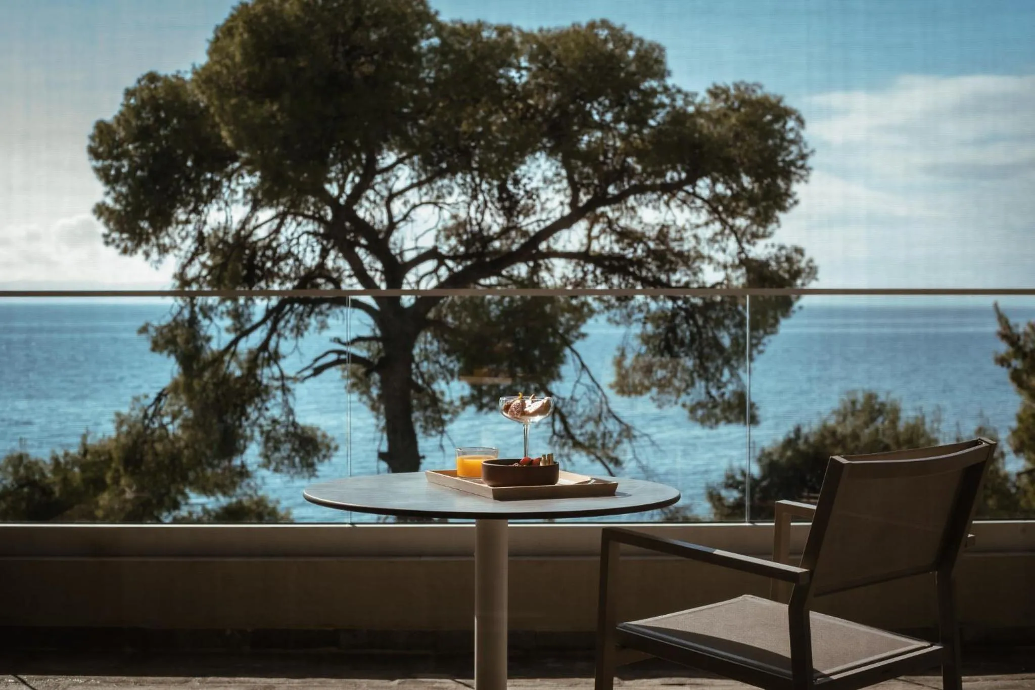 Junior Suite with Sea View and Bathtub in Casa Bloo Adults Only by Still Collection