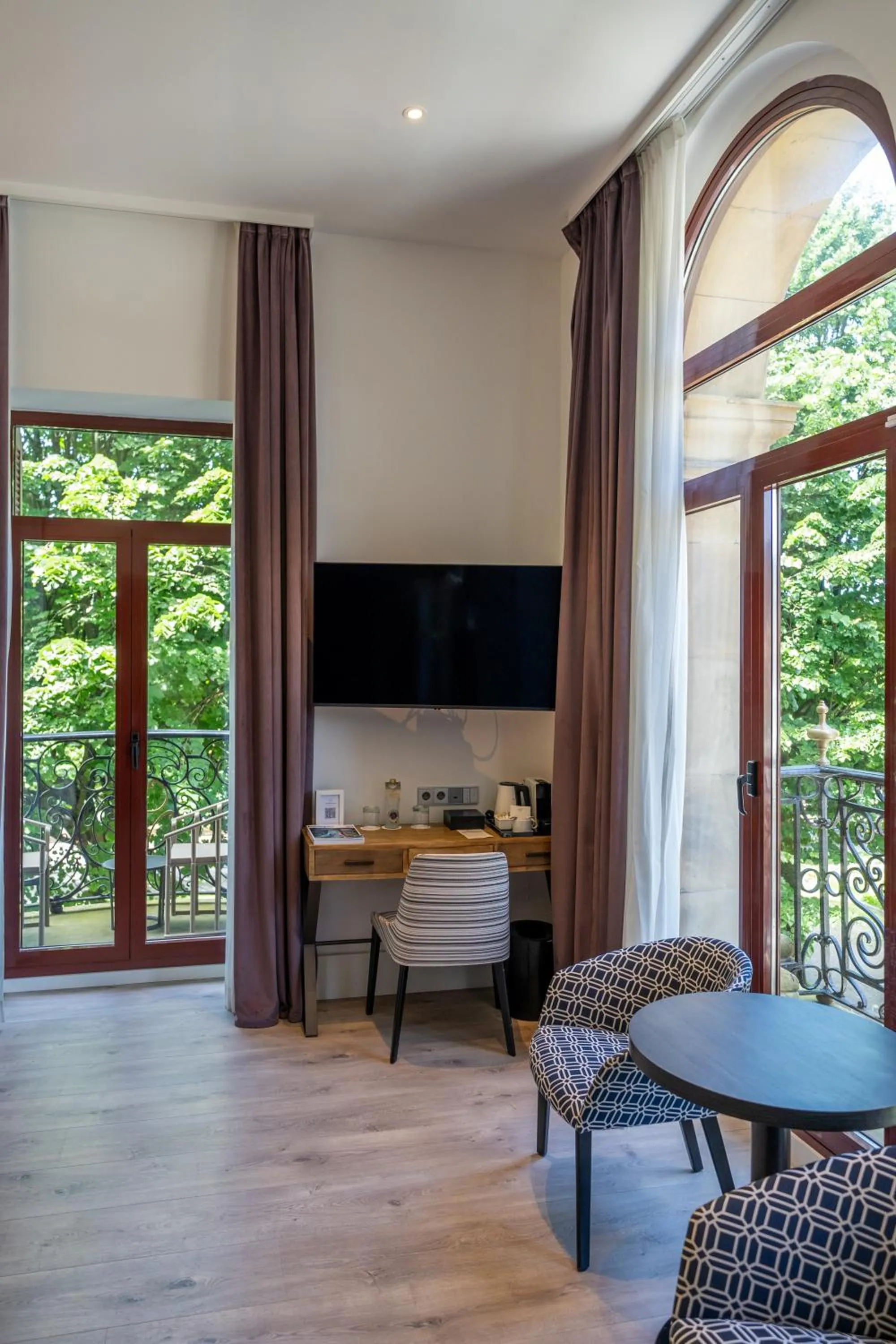 Seating area in Abba San Sebastián Hotel