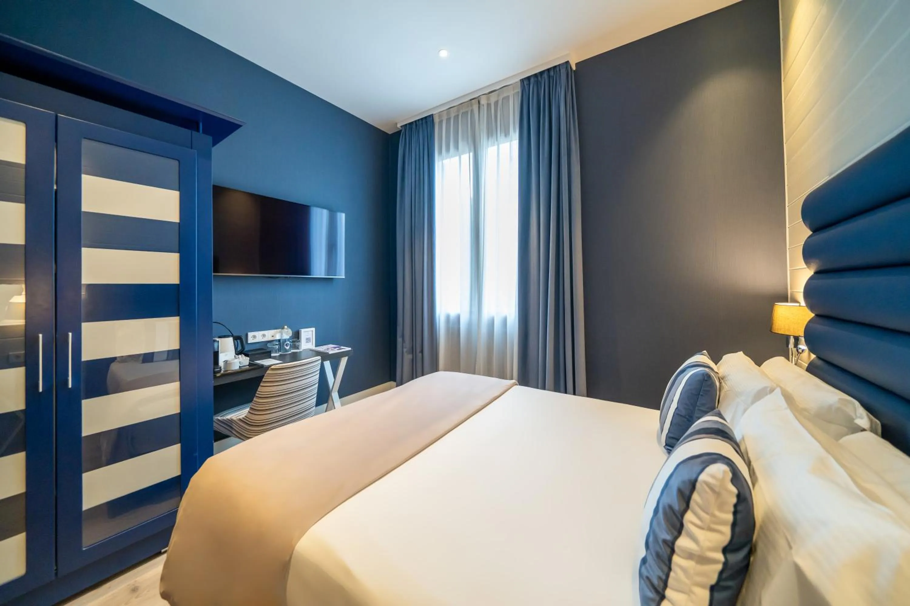 Bed in Abba San Sebastián Hotel