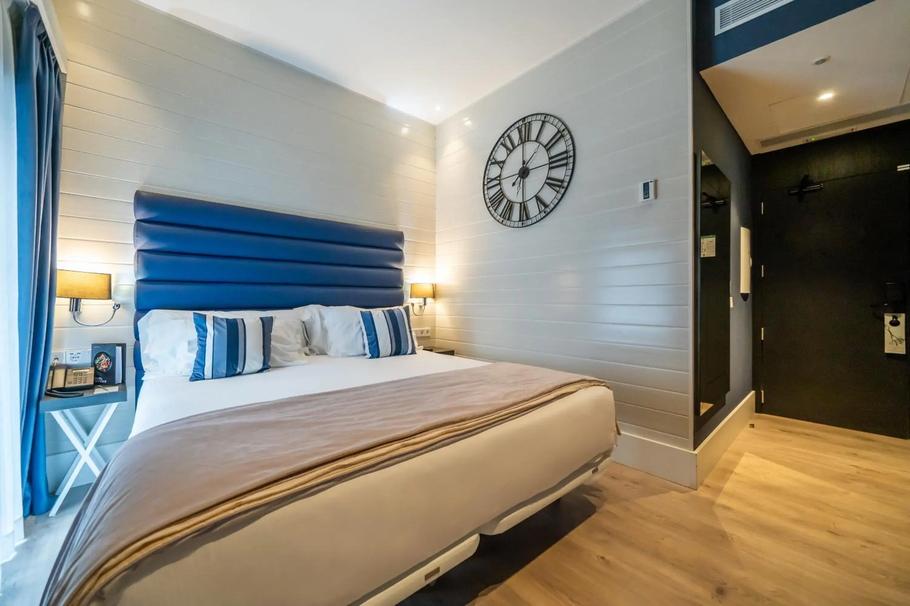 Bedroom, Bed in Abba San Sebastián Hotel Bedroom, Bed in Abba San Sebastián Hotel