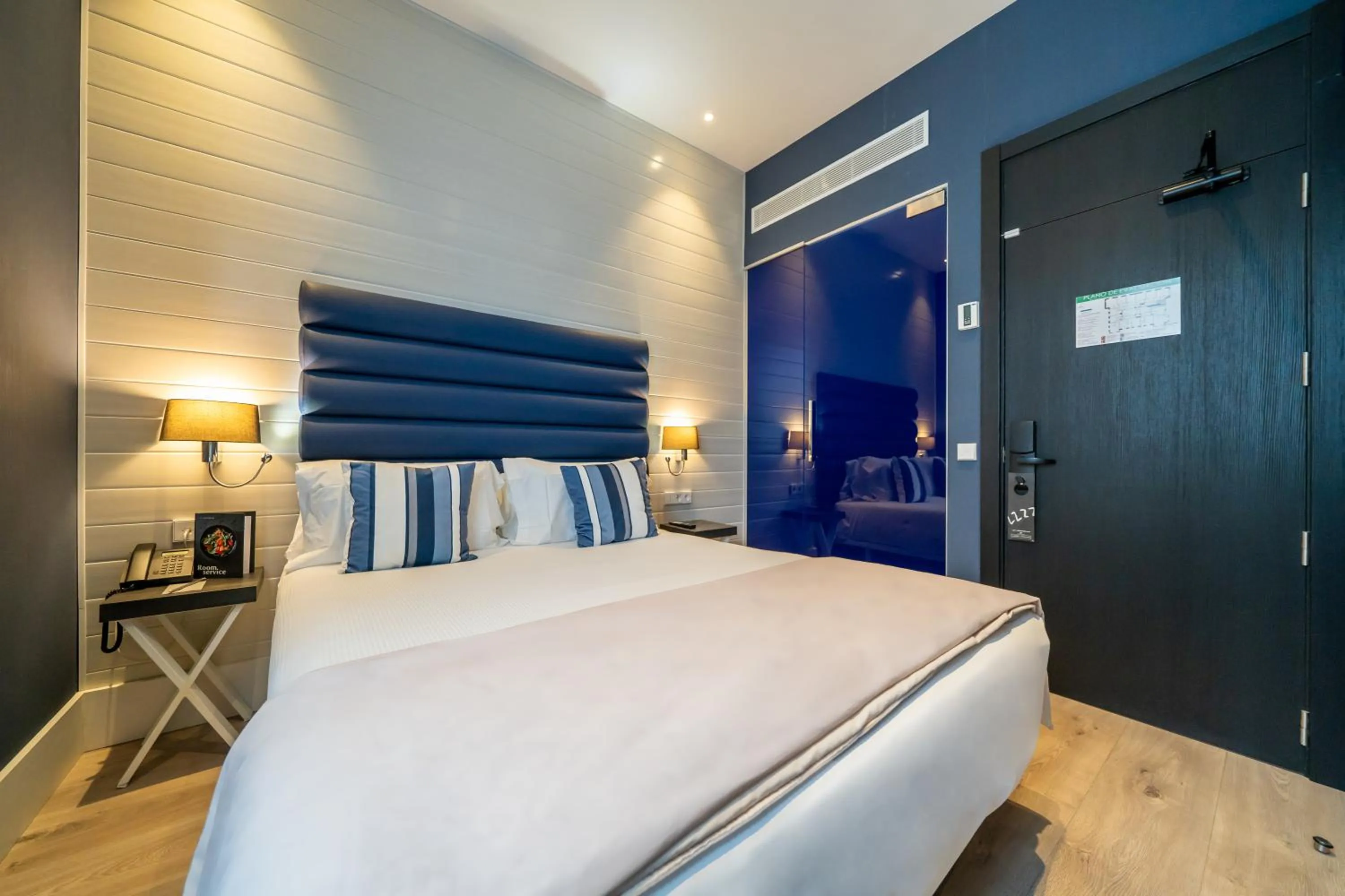 Photo of the whole room, Bed in Abba San Sebastián Hotel