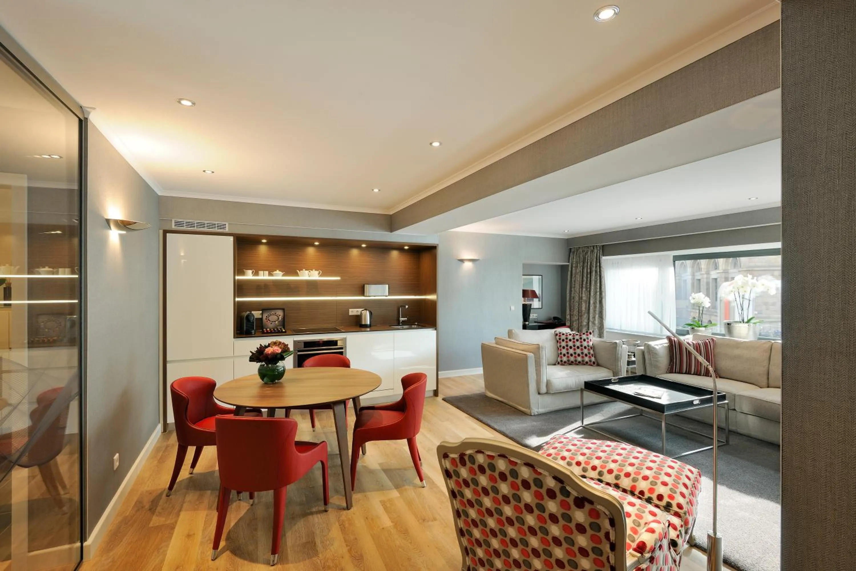 Kitchen or kitchenette in Kastens Hotel Luisenhof