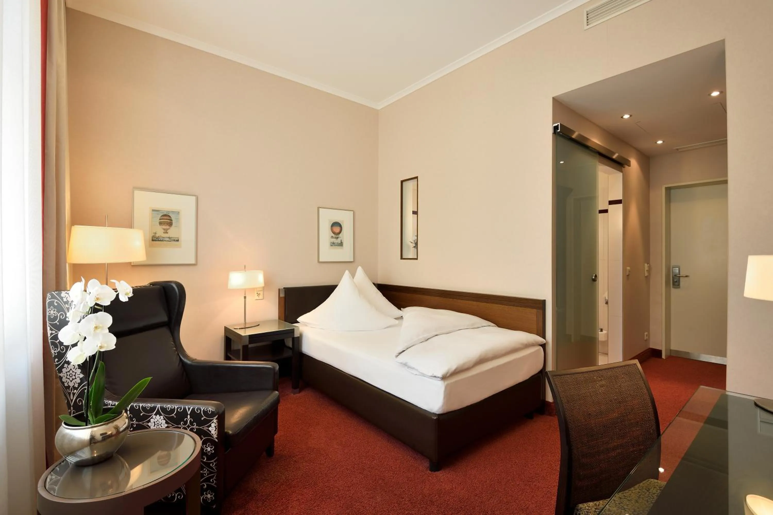 Bed in Kastens Hotel Luisenhof