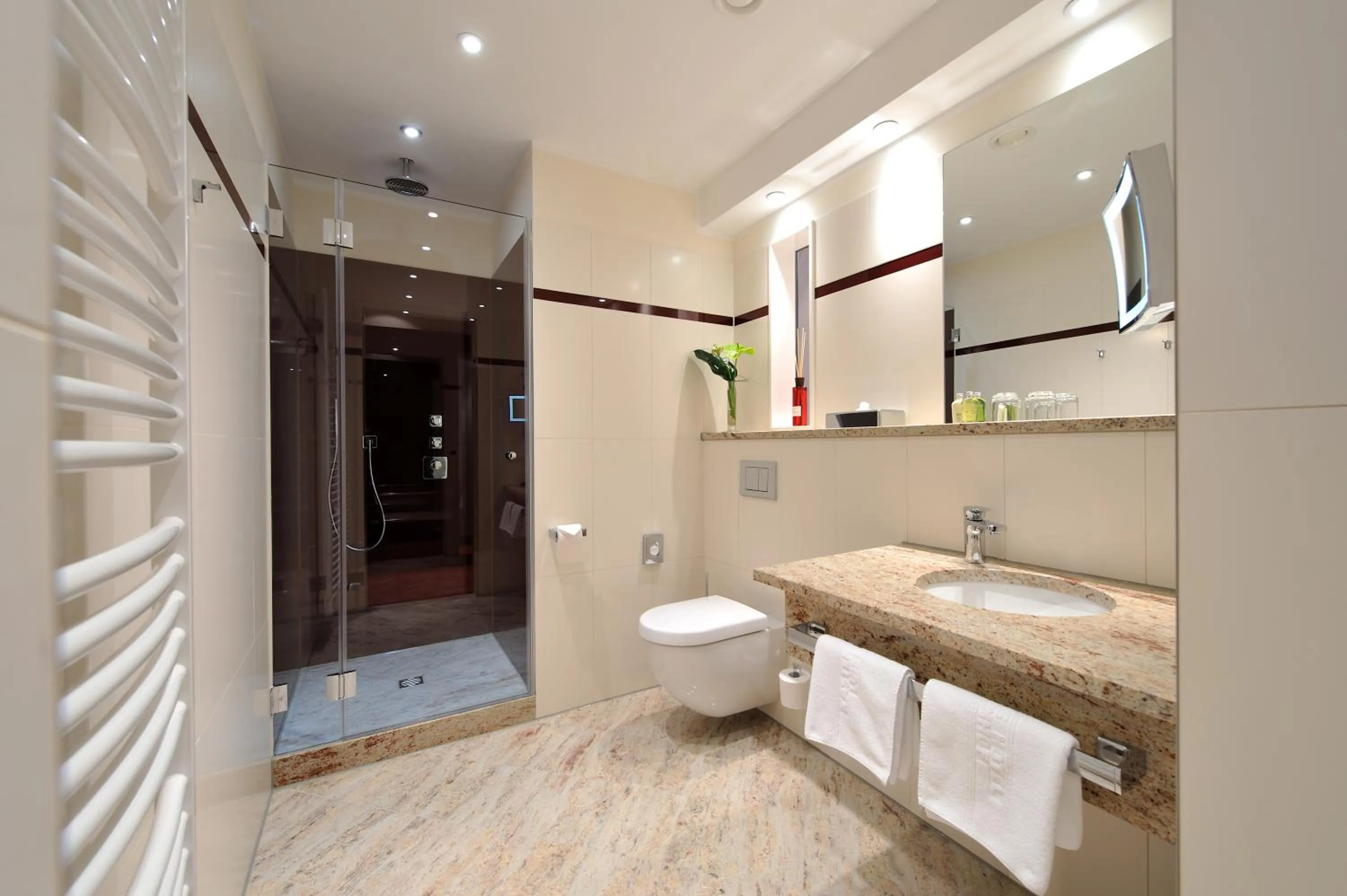 Shower in Kastens Hotel Luisenhof