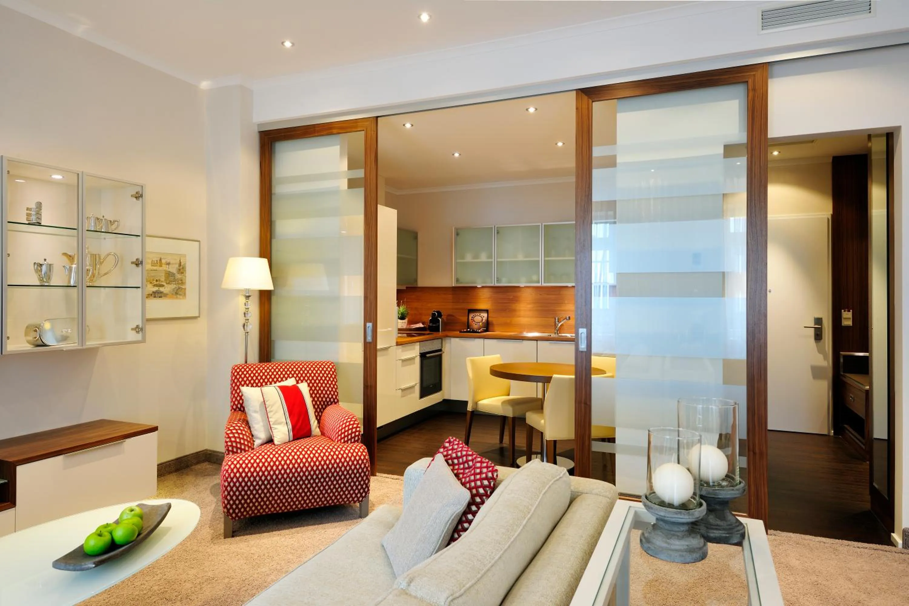 Kitchen or kitchenette in Kastens Hotel Luisenhof