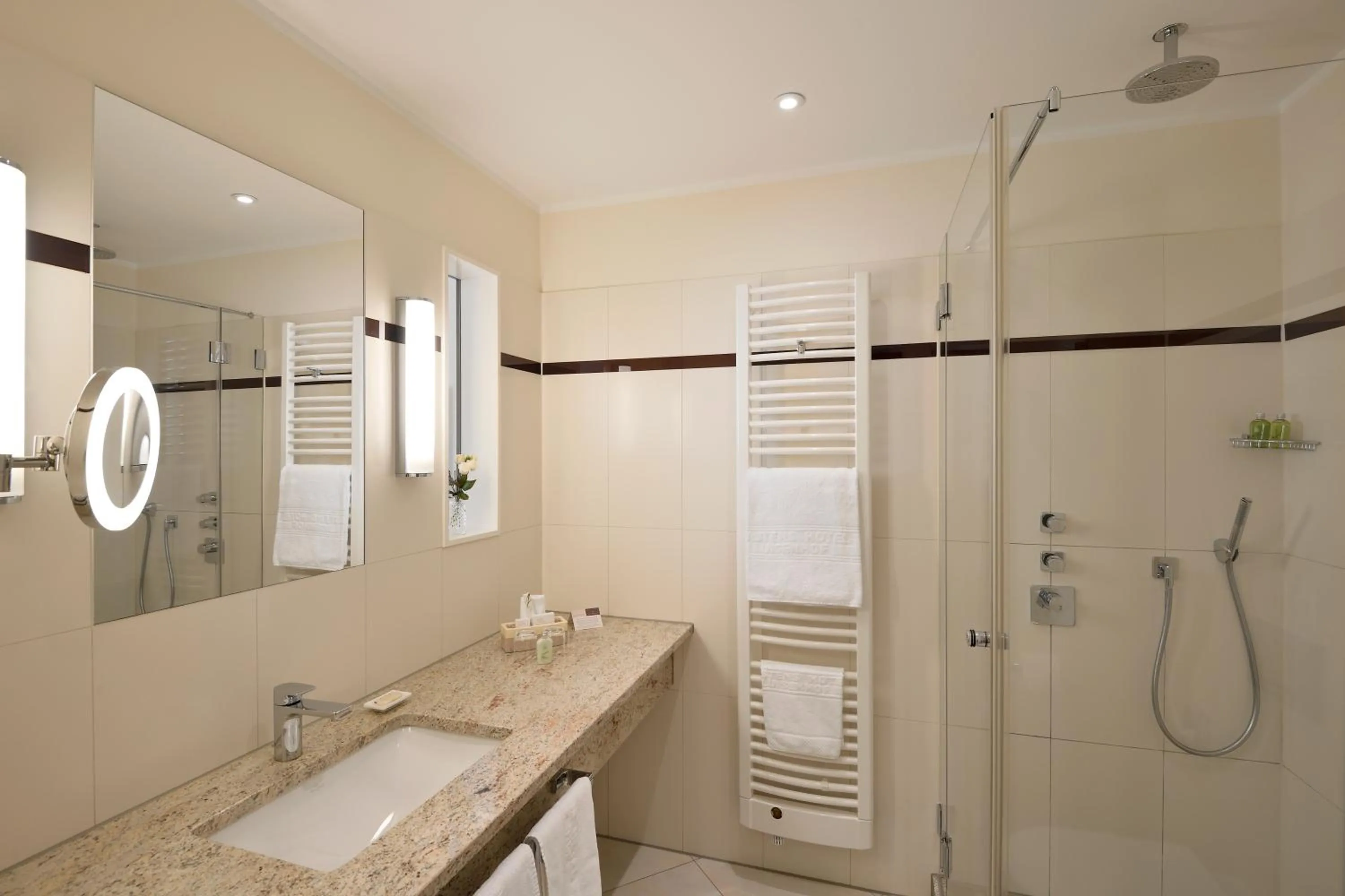 Shower in Kastens Hotel Luisenhof