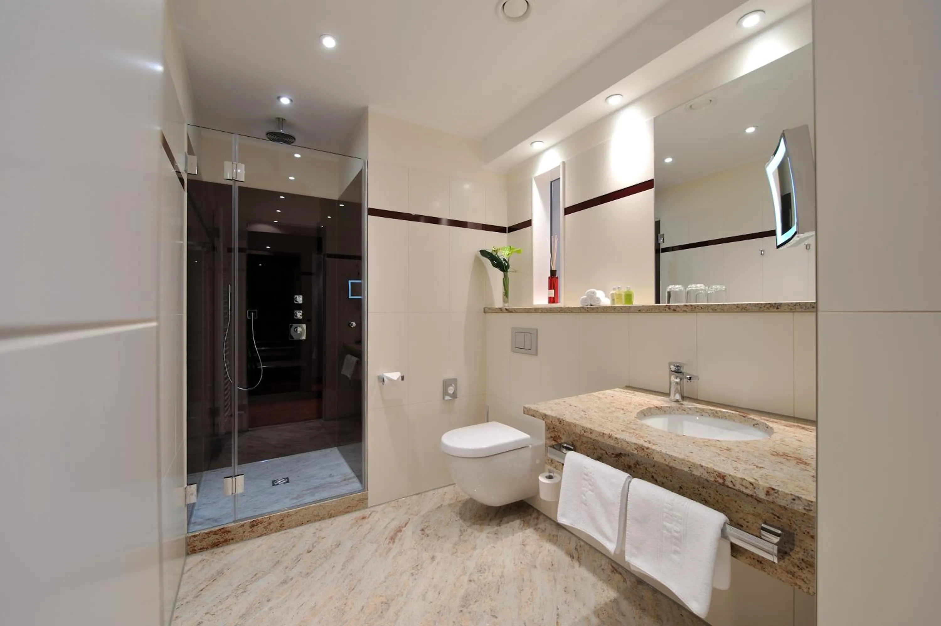 Bathroom in Kastens Hotel Luisenhof