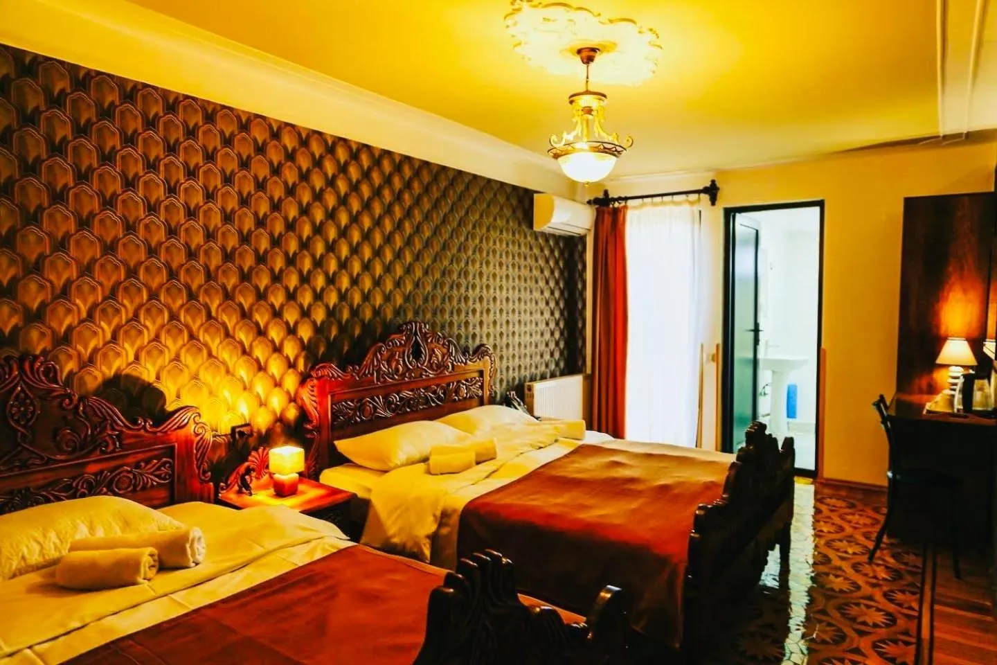 Photo of the whole room, Bed in Hotel History