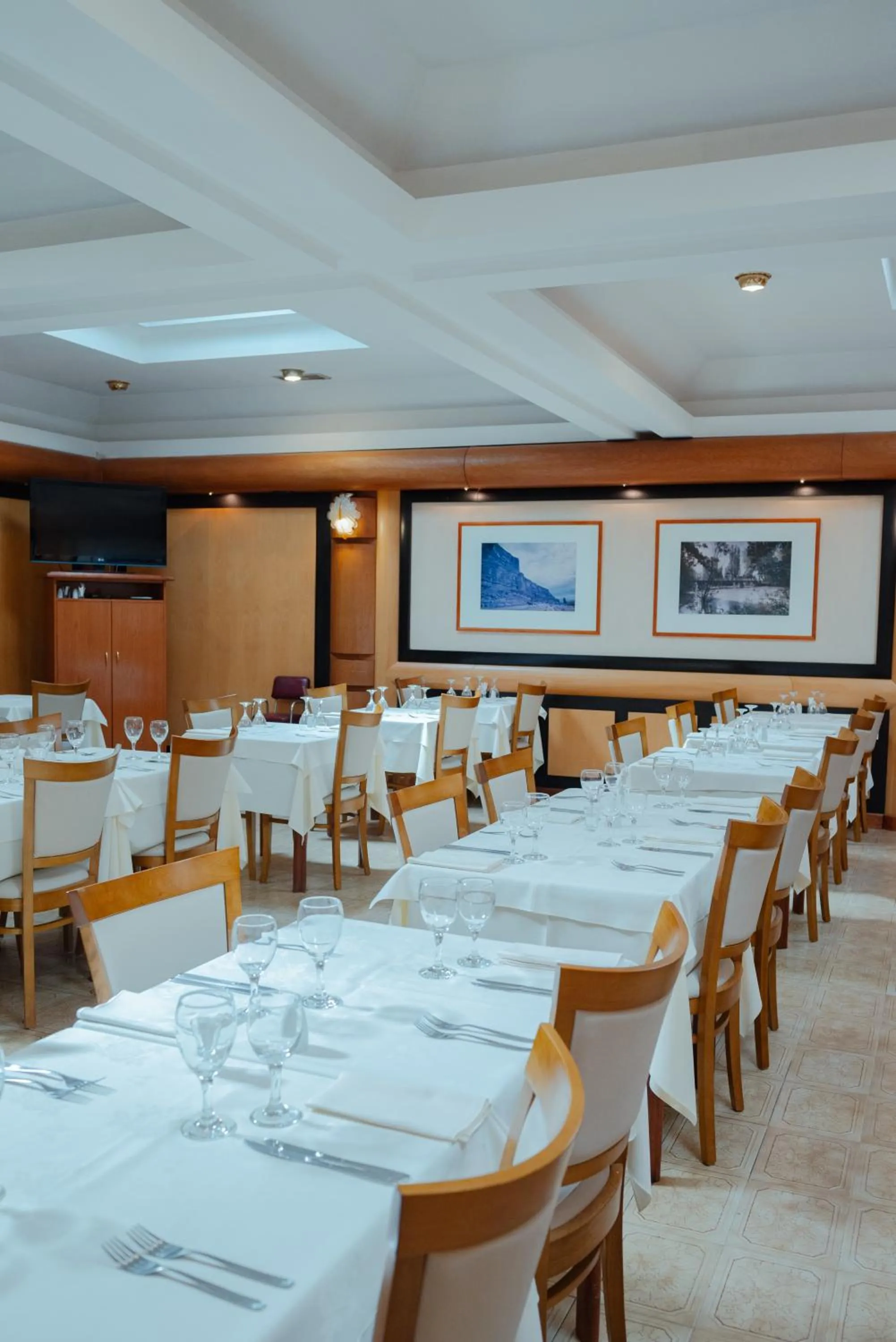Restaurant/places to eat in Hotel Libertador