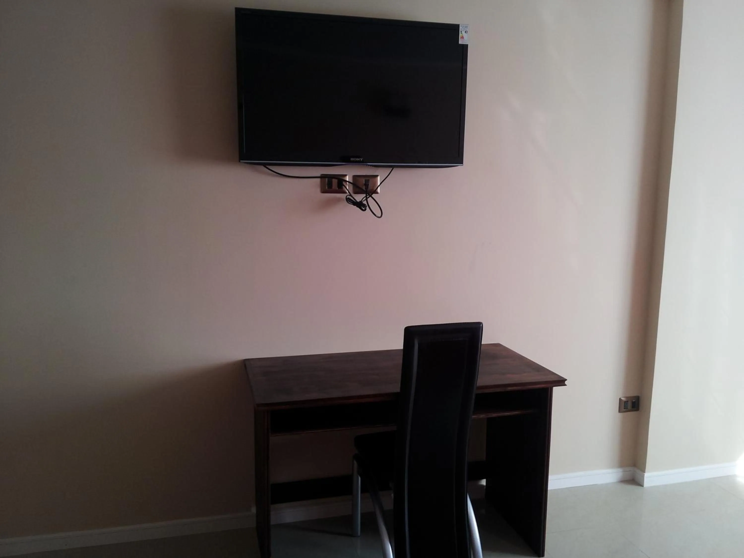 TV and multimedia in Hotel Astore Suites