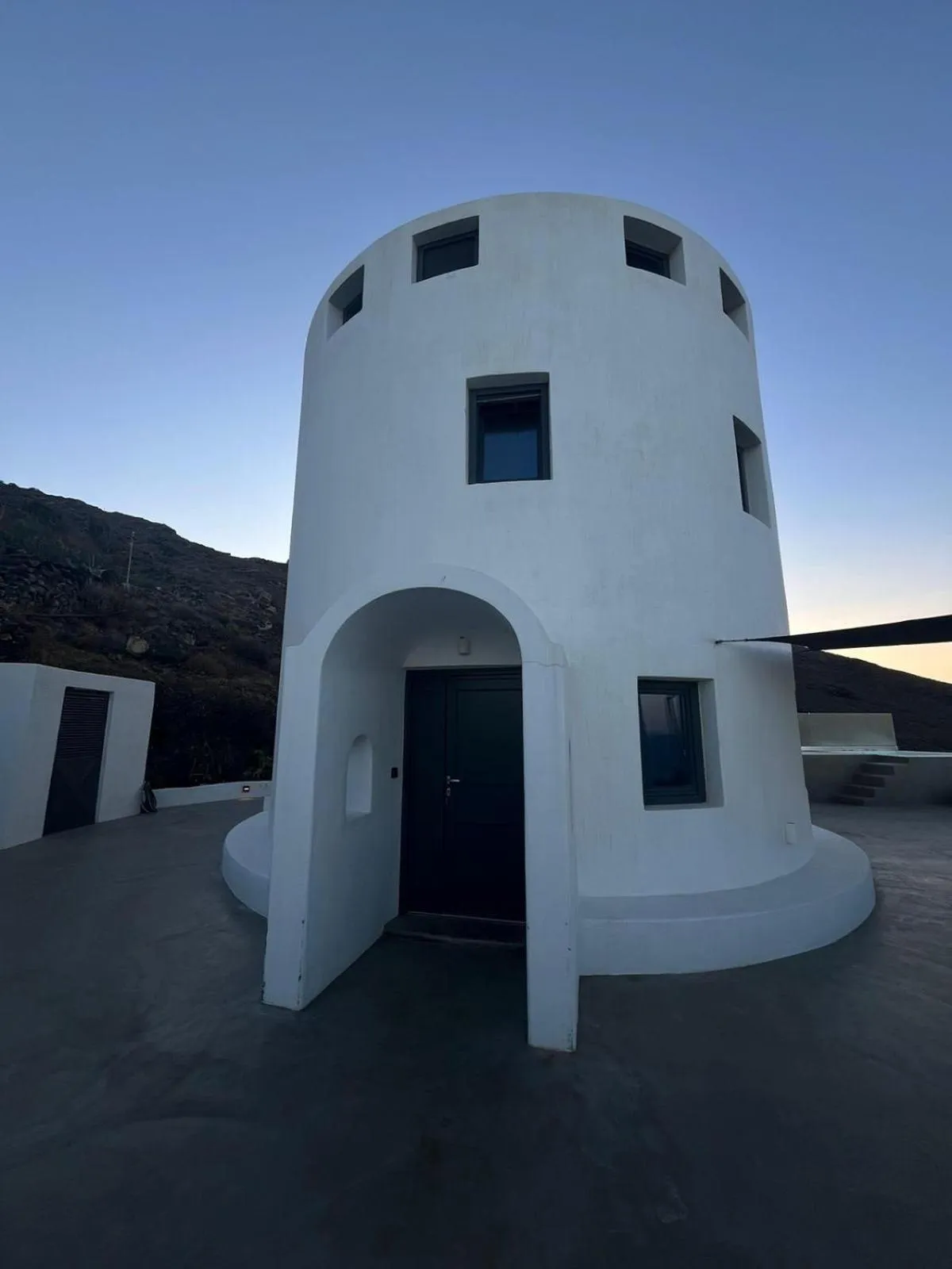 Property building in Topos Exclusive Santorini