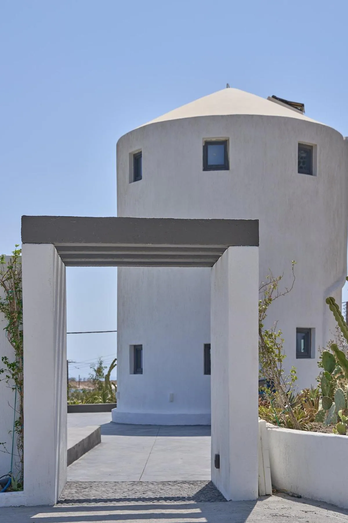 Property building in Topos Exclusive Santorini