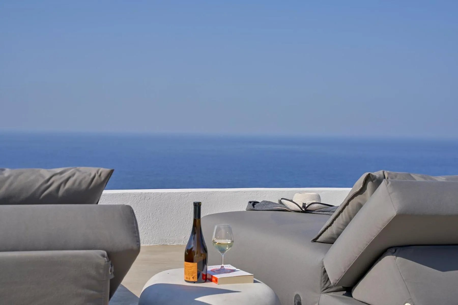 Day in Topos Exclusive Santorini