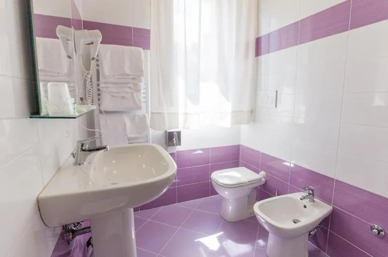 Shower in Villa Hotel Del Sole