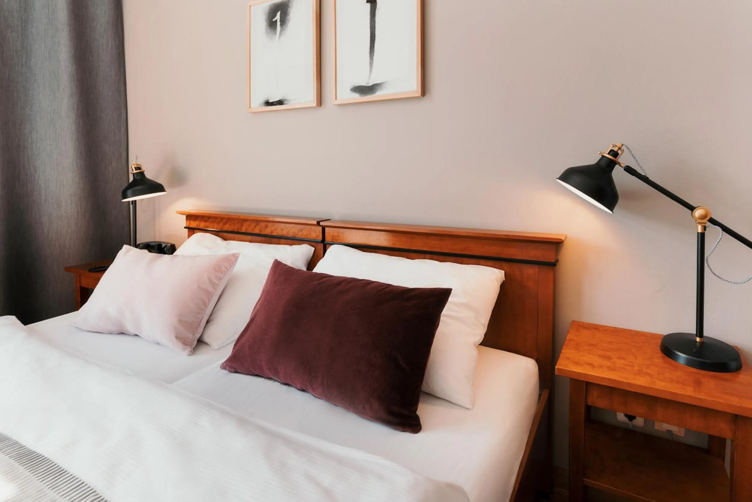 Bed in Hotel Esplanade