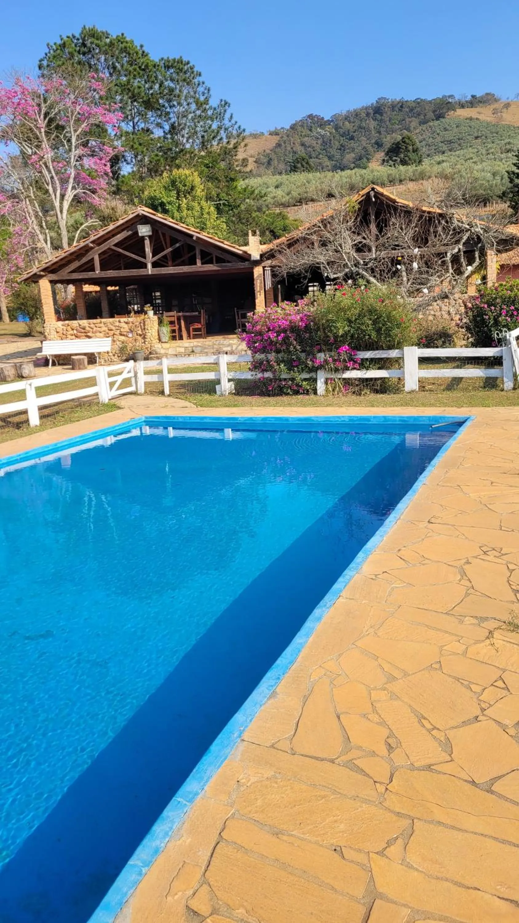Swimming pool in Fazenda Serra que Chora - Pousada e Restaurante