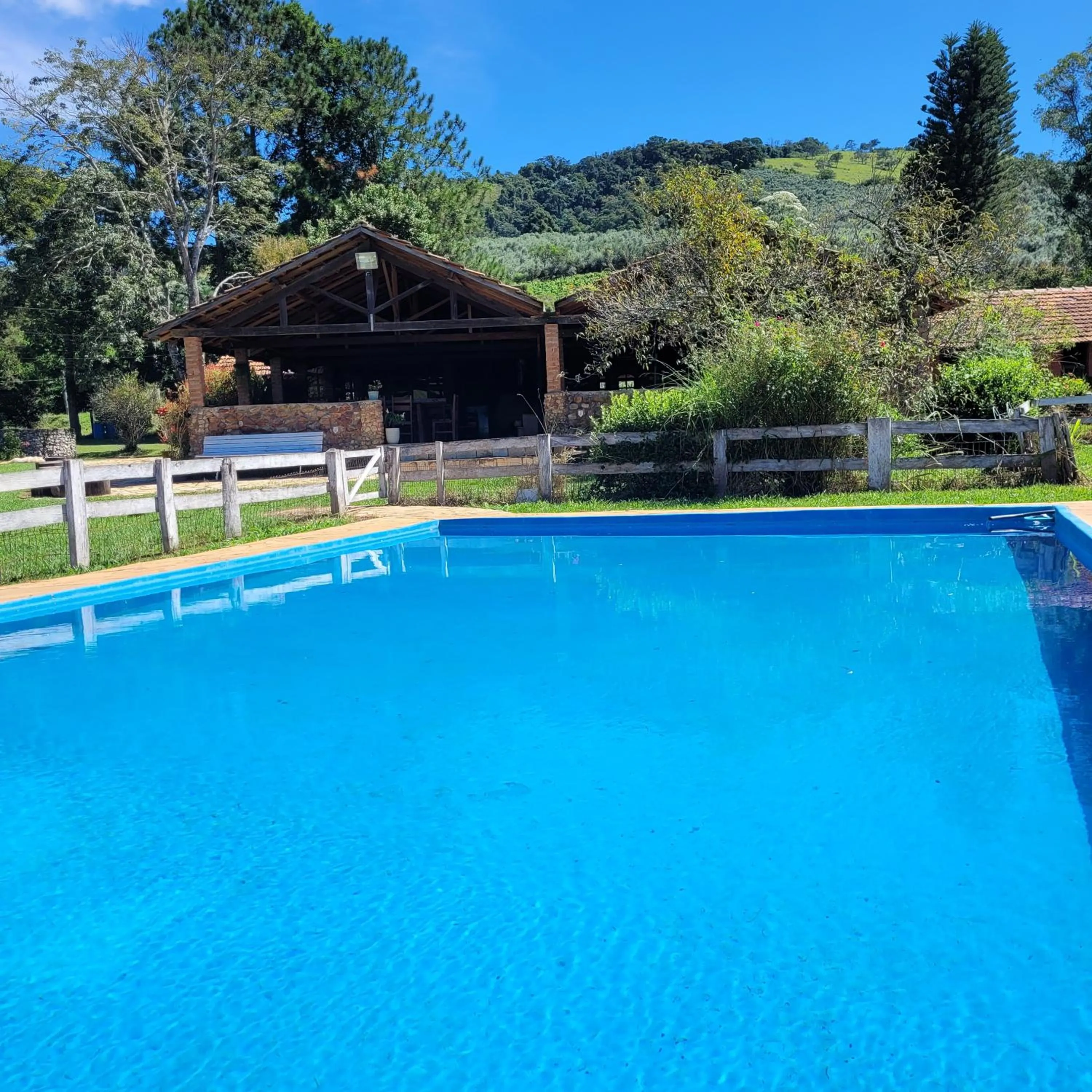 Swimming pool in Fazenda Serra que Chora - Pousada e Restaurante