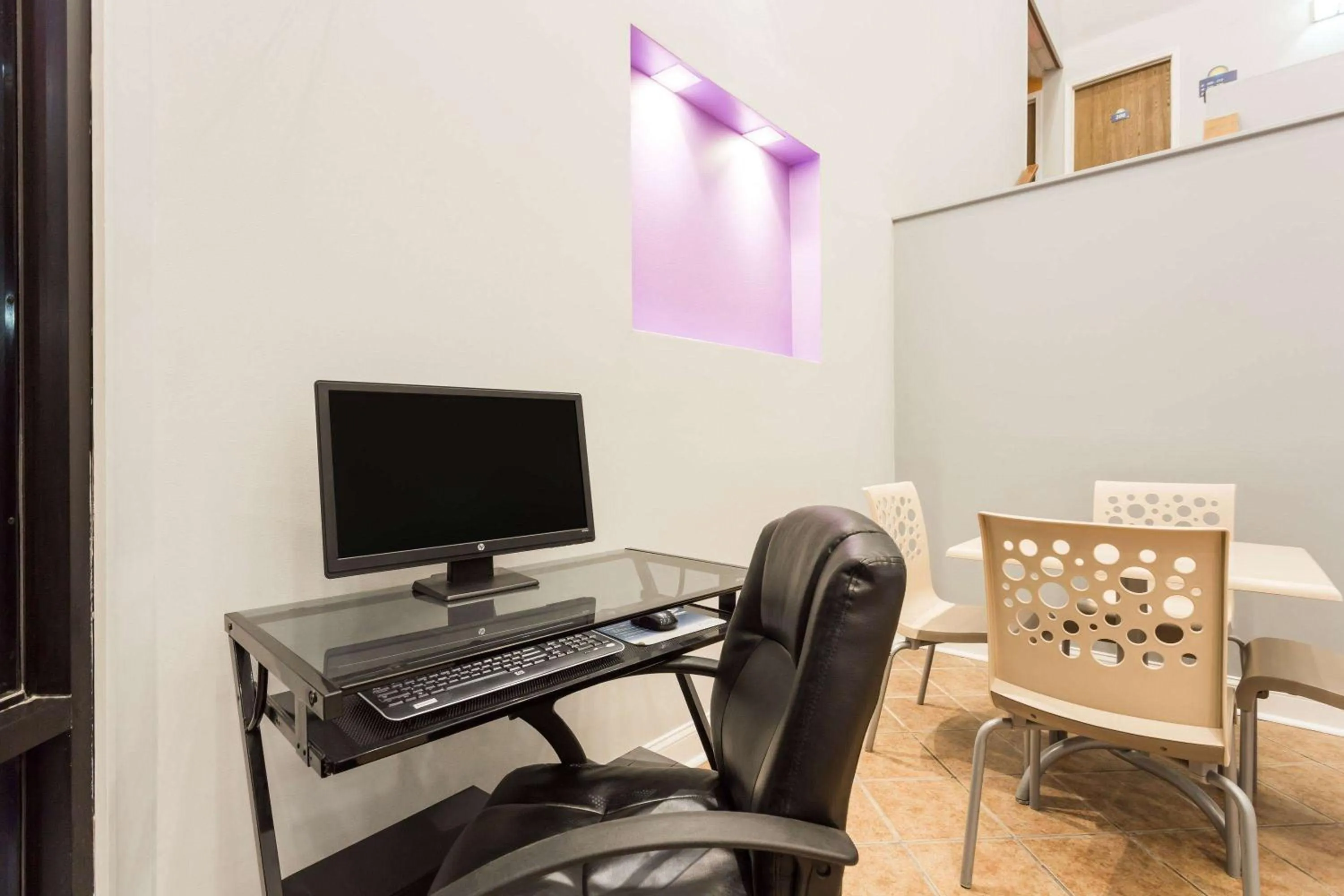 Business facilities in Days Inn by Wyndham Chincoteague Island