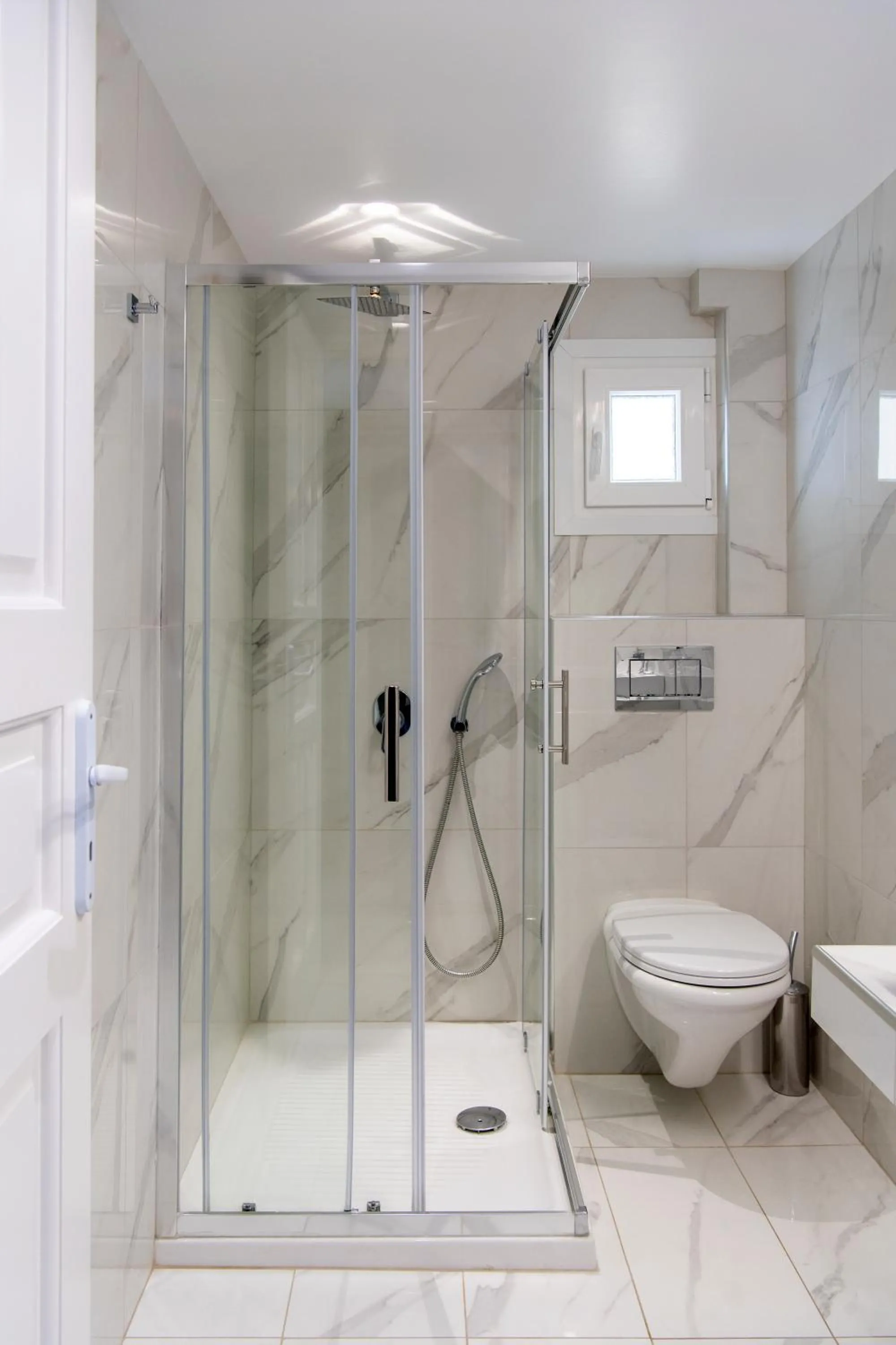 Shower in Anthos Apartments